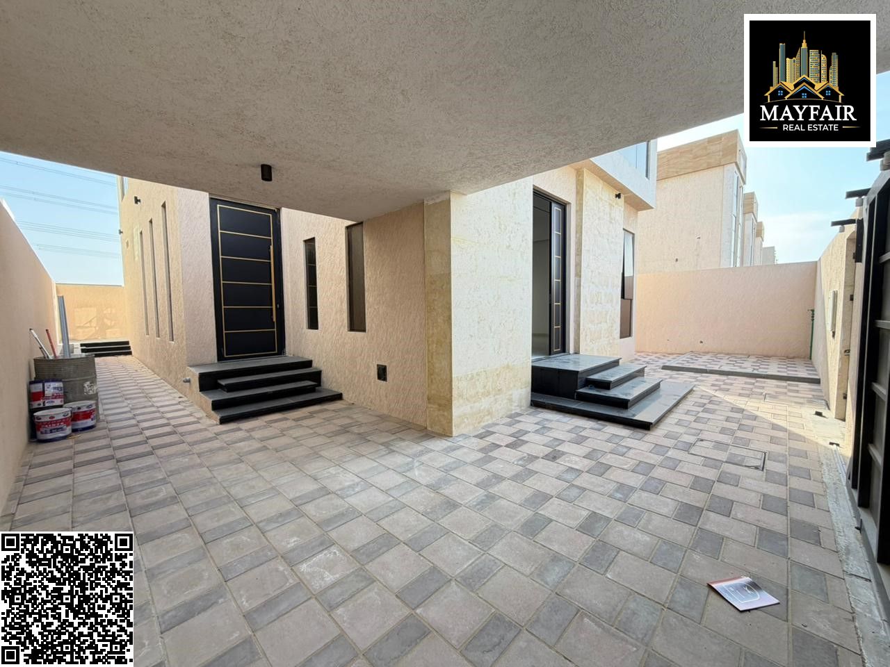 Own a luxurious villa with a modern design and super deluxe finishing, ready for immediate occupancy, in a strategic location connecting you to Dubai