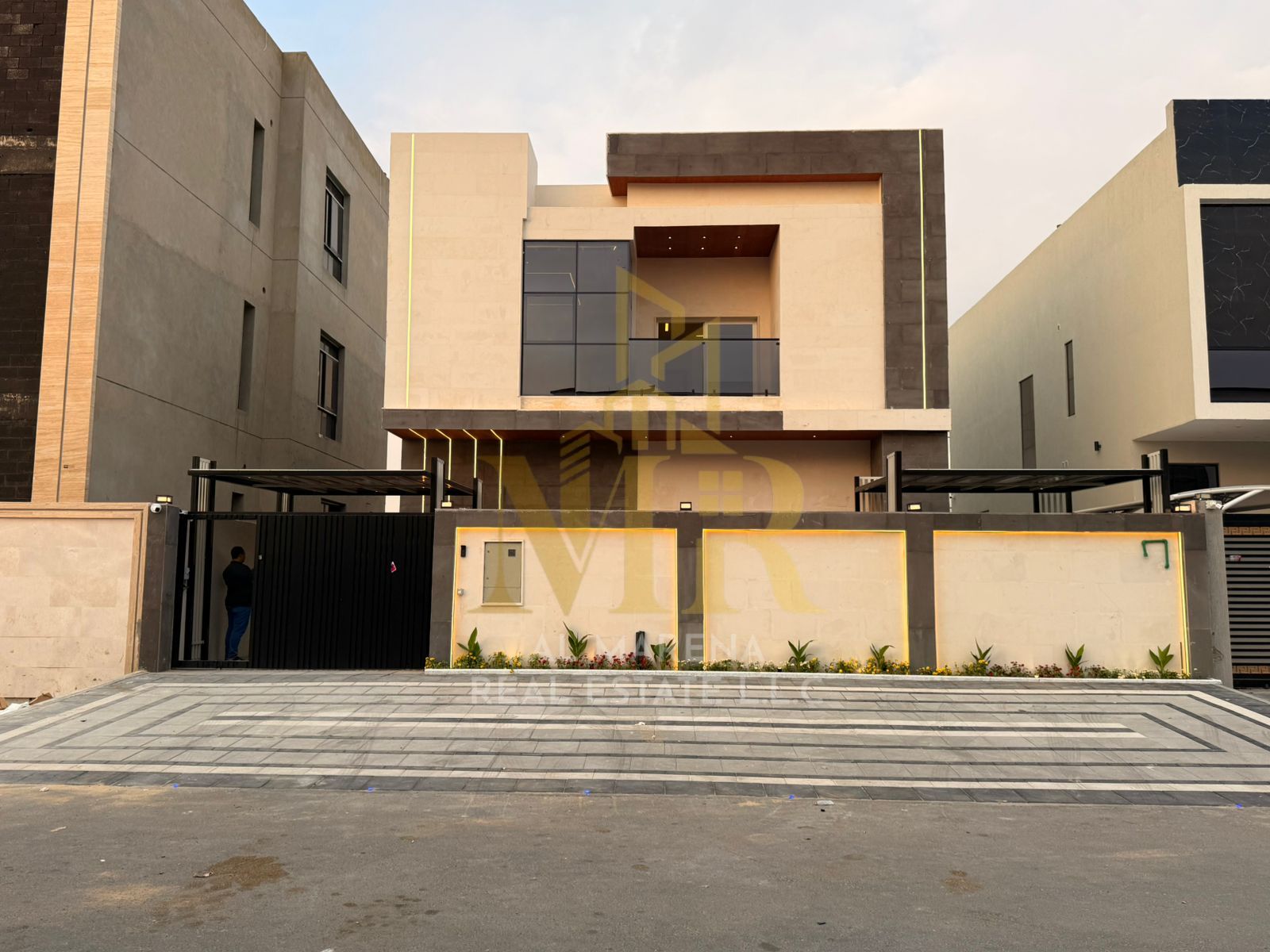 Luxury villa in Al Helo 2, Ajman, ready for immediate occupancy with high-end finishes and spacious living areas. Freehold ownership for all nationali