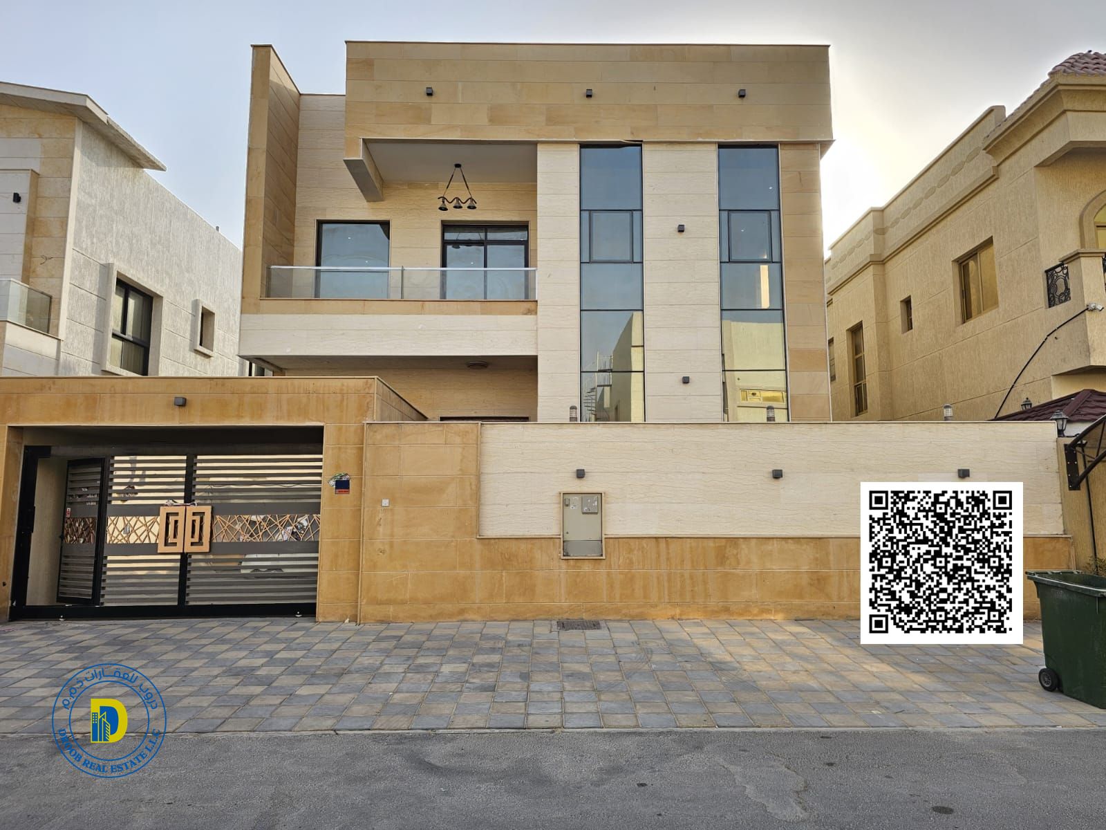Strategically located in Al Yasmin, this luxurious 5-bedroom villa offers unbeatable prices.