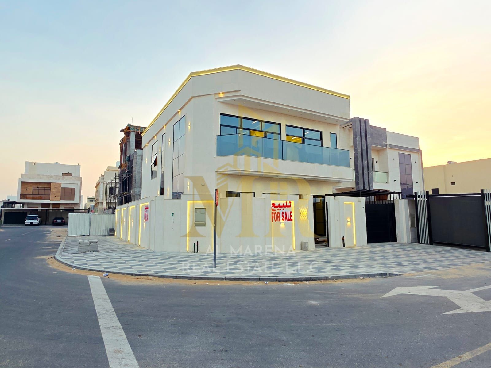 Own a luxurious villa in Al Bahia now with five master bedrooms, a rooftop terrace, and a living area at an attractive price!