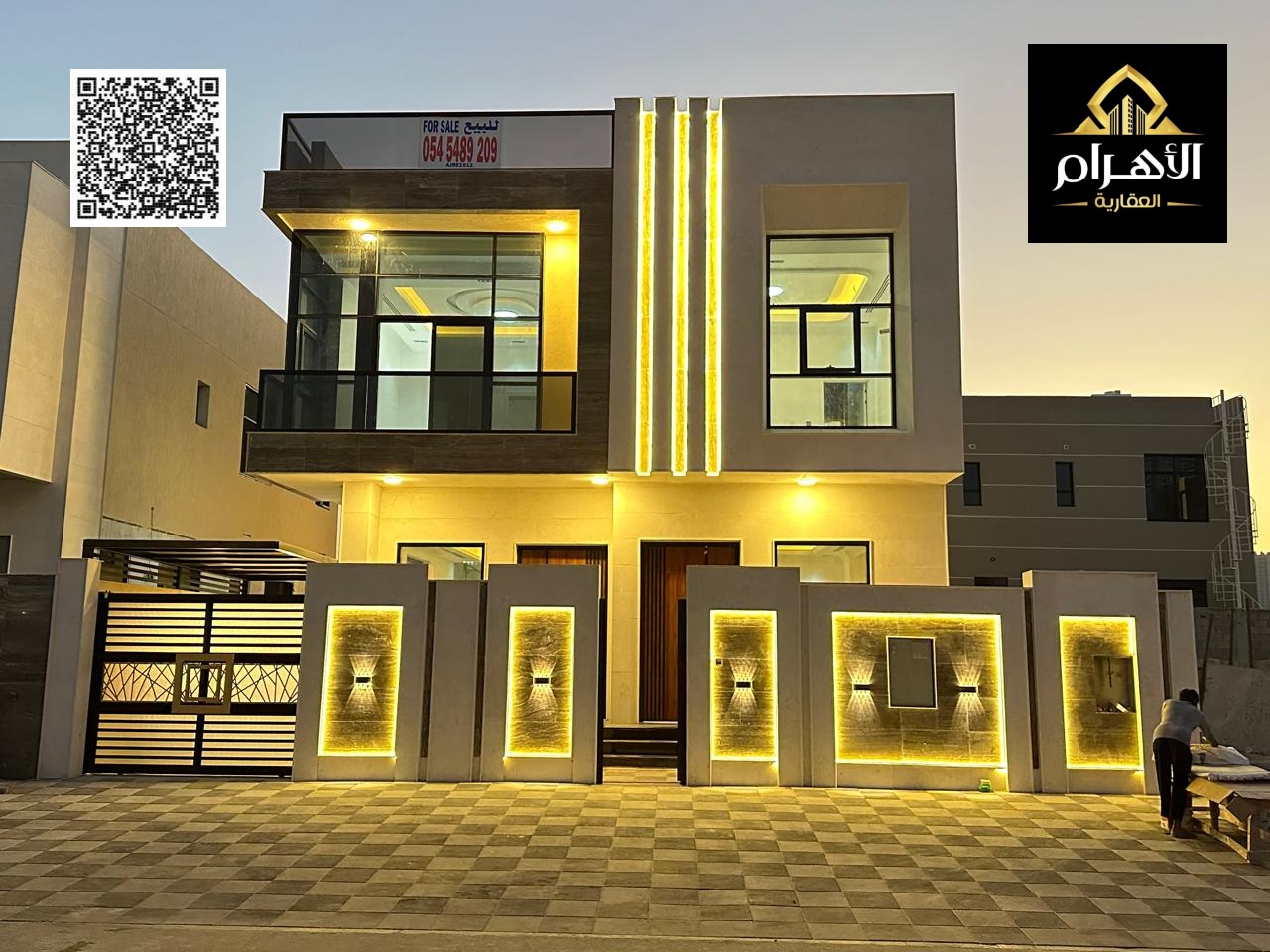 Luxury villa for sale at a great price and in a prime location, including registration fees. Super deluxe finishing. Easy monthly installments. Freeho