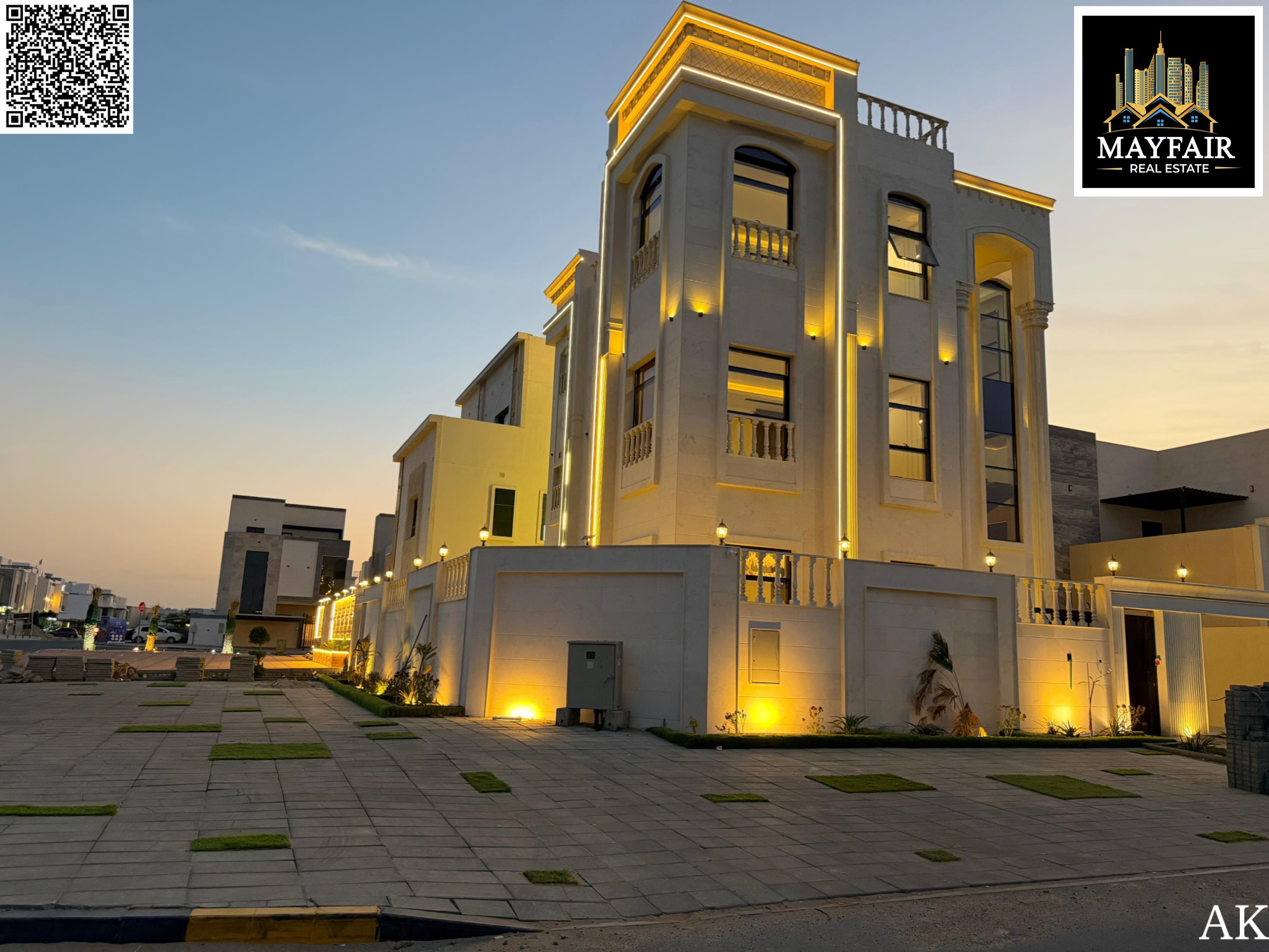 This elegant villa combines spaciousness, luxury and comfort – ideal for large families seeking a peaceful and sophisticated lifestyle in a carefully
