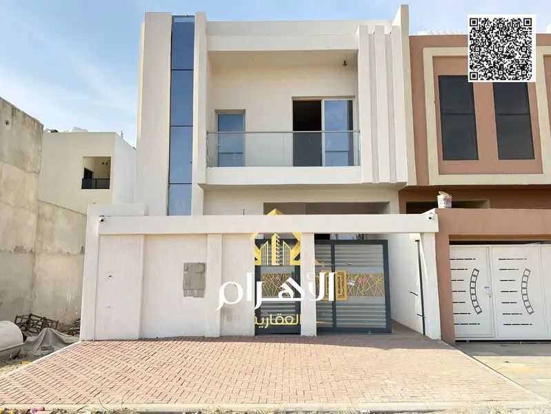 Own a 5-bedroom villa (G+2) with very high-end custom finishing, in a prime location, freehold ownership, close to all services, opposite the mosque.