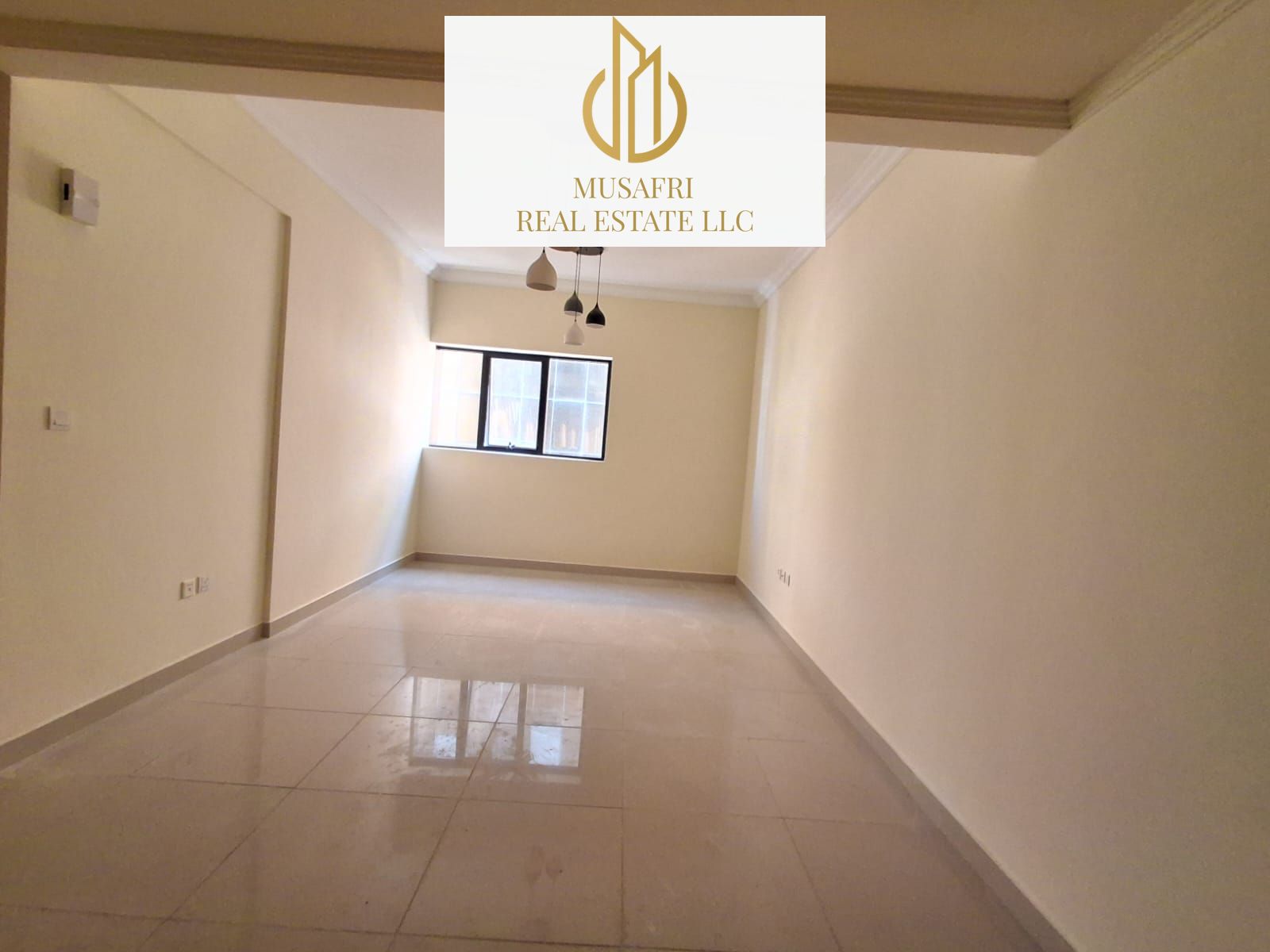 0% Commission Offer: Large 1BHK with 2 Baths & Modern Kitchen & Covered Parking For Family in 41k, Close to Dubai Exit, Muwaileh Commercial Sharjah.