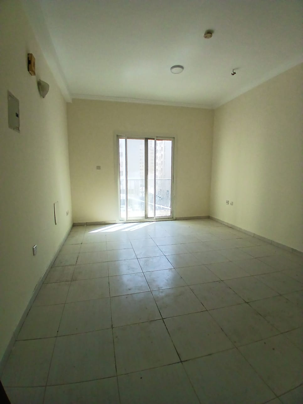 Spacious Lavish 1bhk With Balcony in Al Qasmia Sharjah Aed 32K Only Size 1100 Sqft Washroom 2