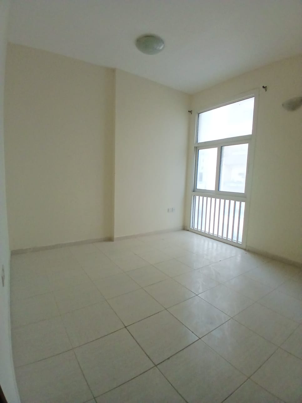 Lavish 2bhk in Al Qasmia Aed 40K Only Size 1600 Sqft Washroom 2