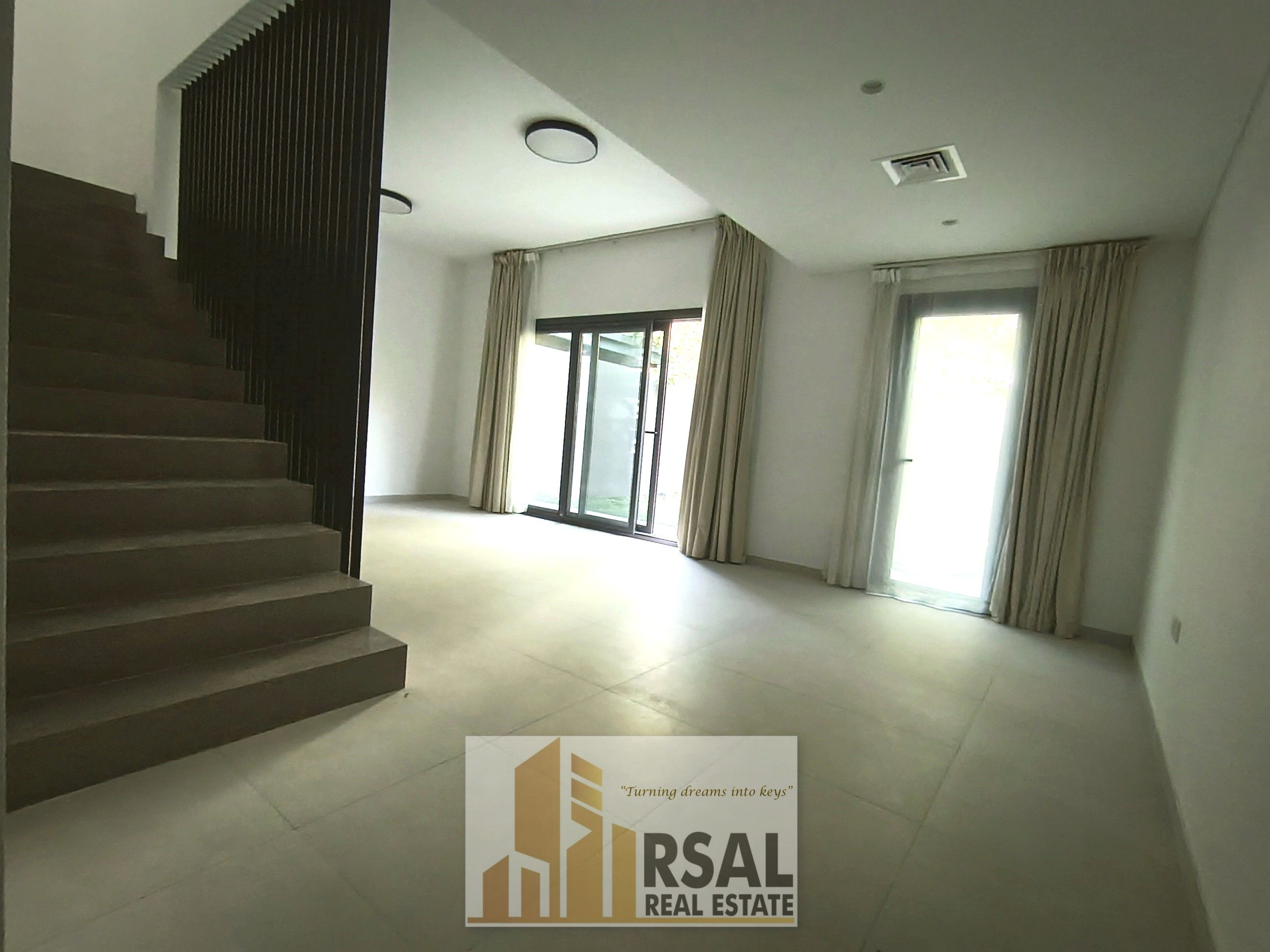 3bhk townhouse available for sell ing to investment get back yearly ROI 8%