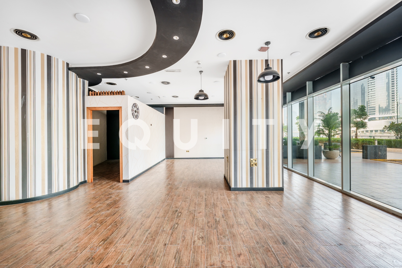 Prime Retail Unit | Business Tower | Vacant