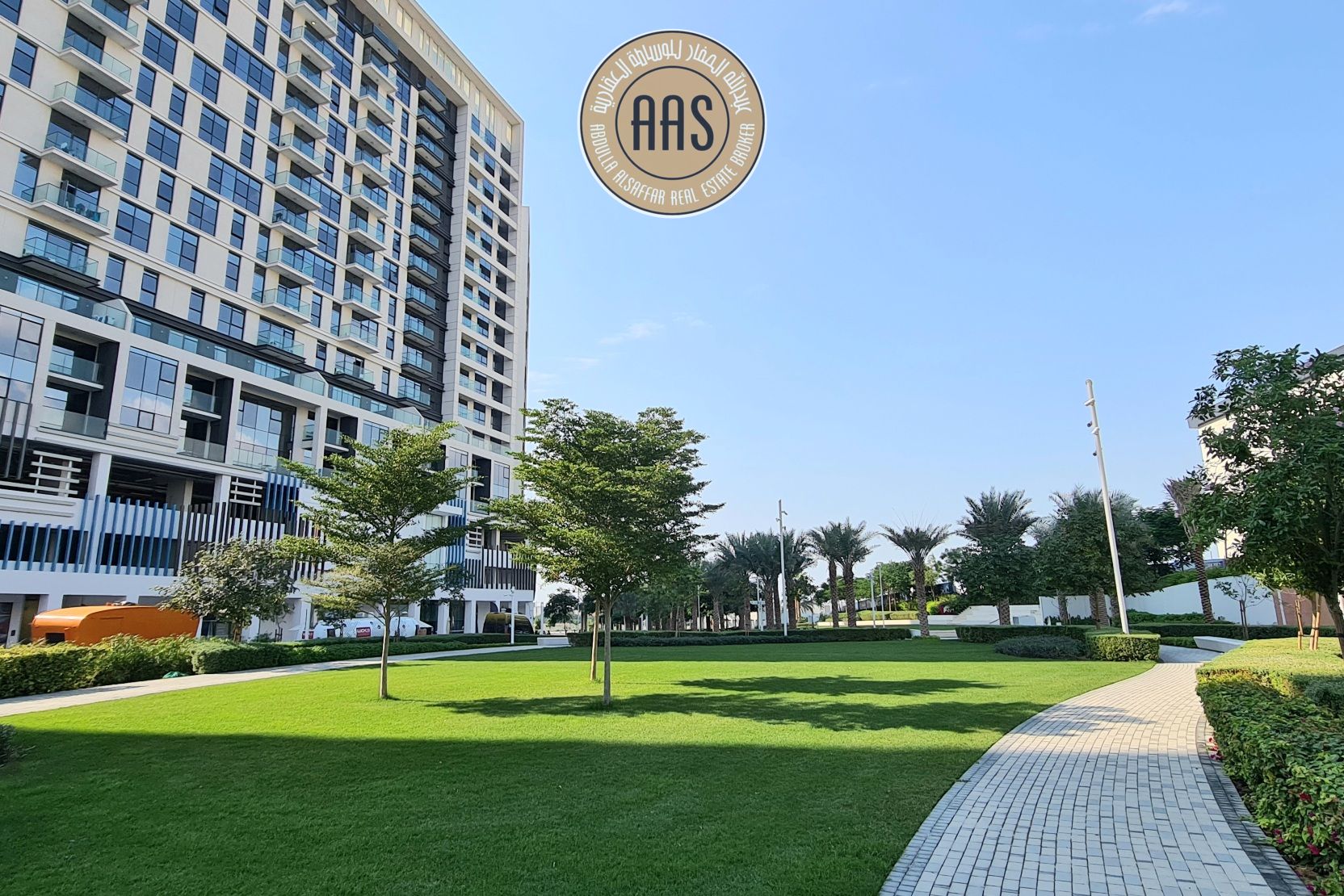 Spacious 3bhk flat|| Family Residence ||Near Metro Station