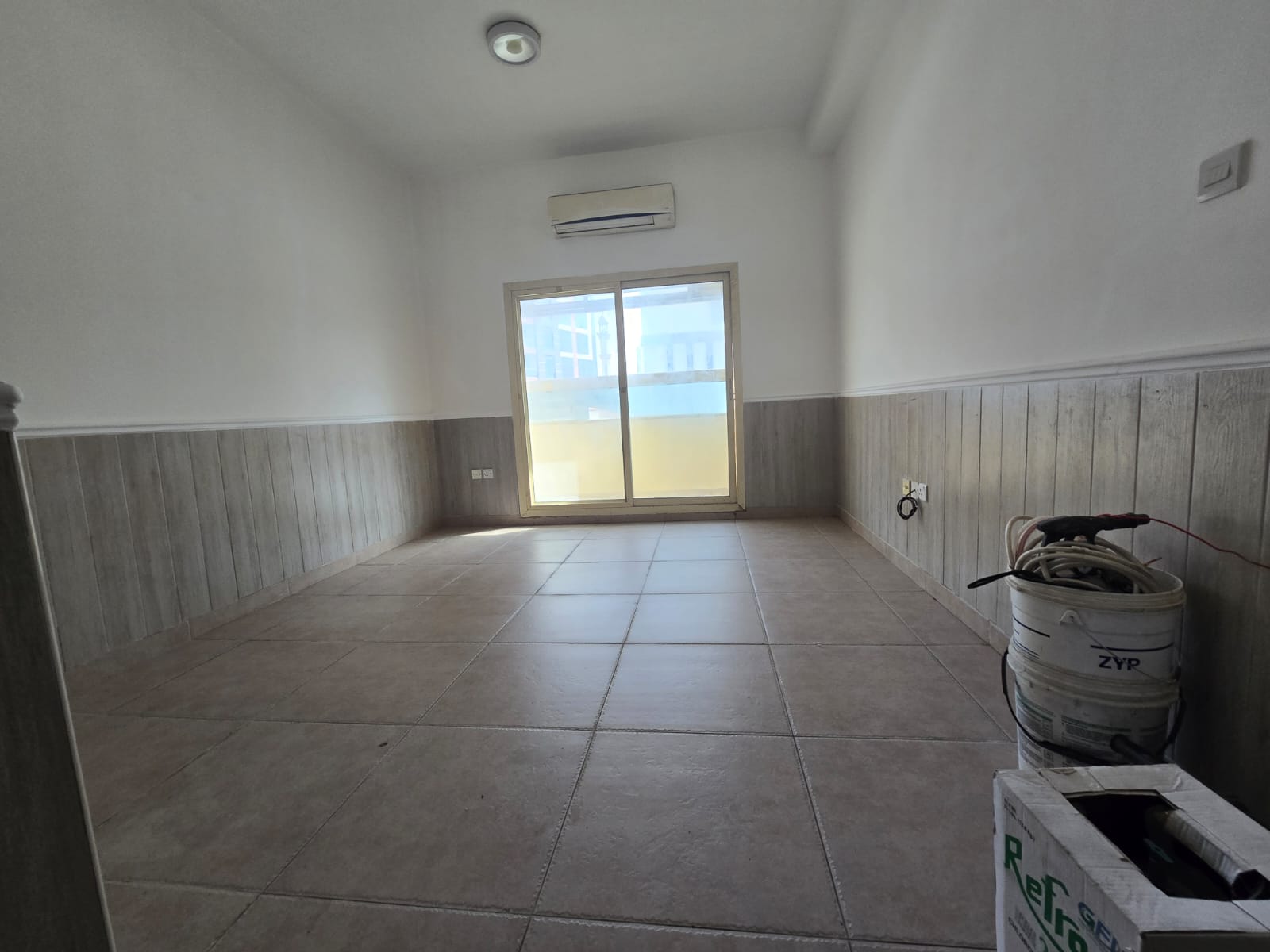 Excellent price, suitable for everyone, with central air conditioning and very high-quality finishes. Excellent location, family building.