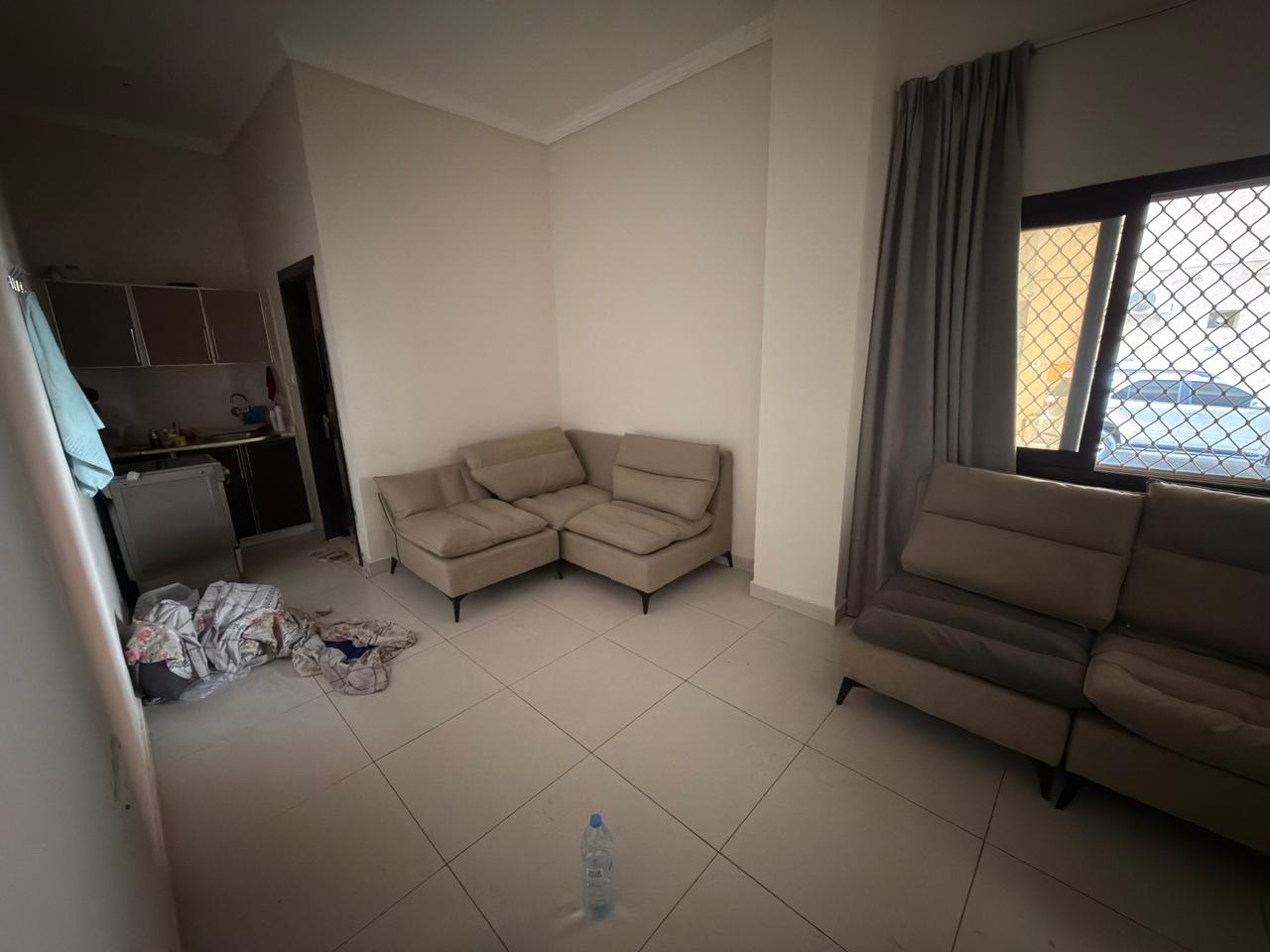 Studio apartment for annual rent in Ajman - Al Rawda 2, near Sheikh Ammar Street. Excellent opportunity for quiet living with brand new finishes.