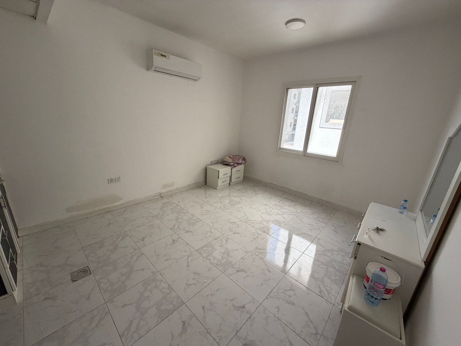 For annual rent. Studio apartment in Al Nuaimiya, second occupancy. Close to Kuwait Street.