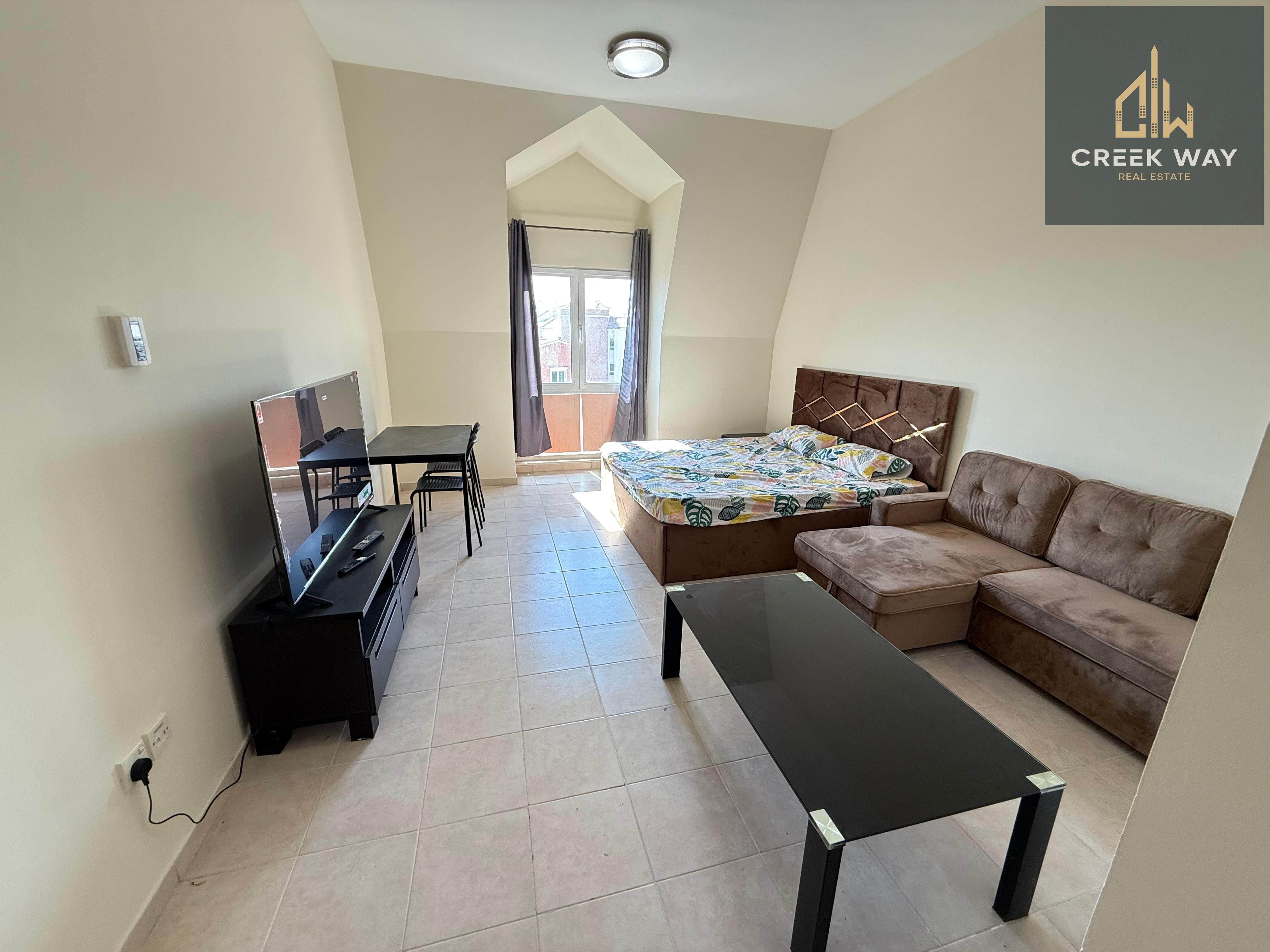 FULLY FURNISHED MODERN STUDIO APARTMENT