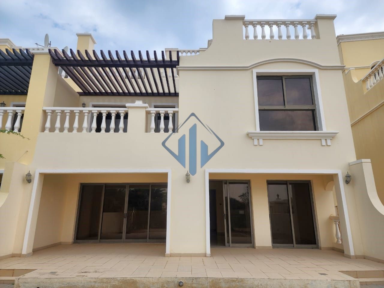For Sale 4 Bedrooms TA Townhouse Al Hamra Village