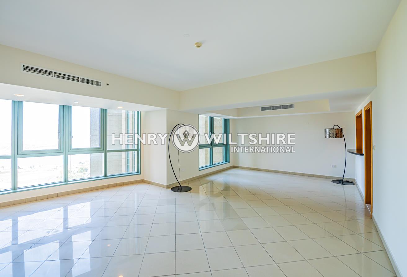 Excellent location. Amazing 3 bed with maids room