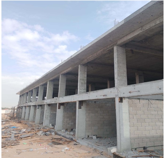 Commercial building for sale at a very attractive price, ideal for investment.