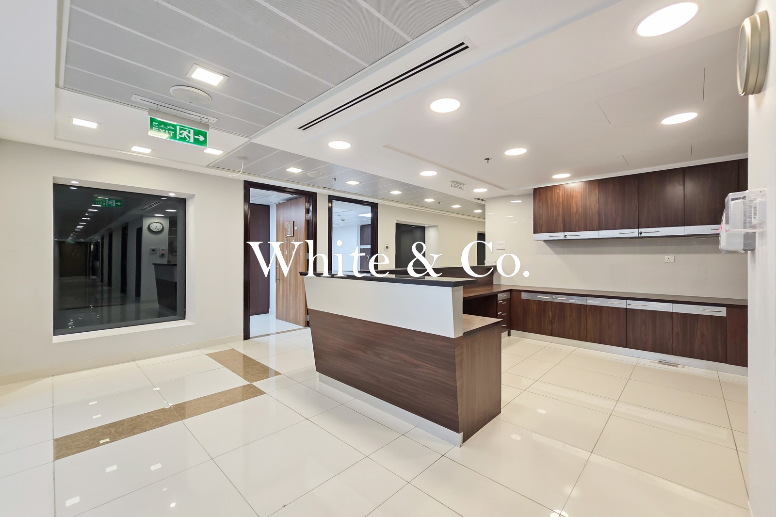 Vacant | Full Floor Office | 8 Parking