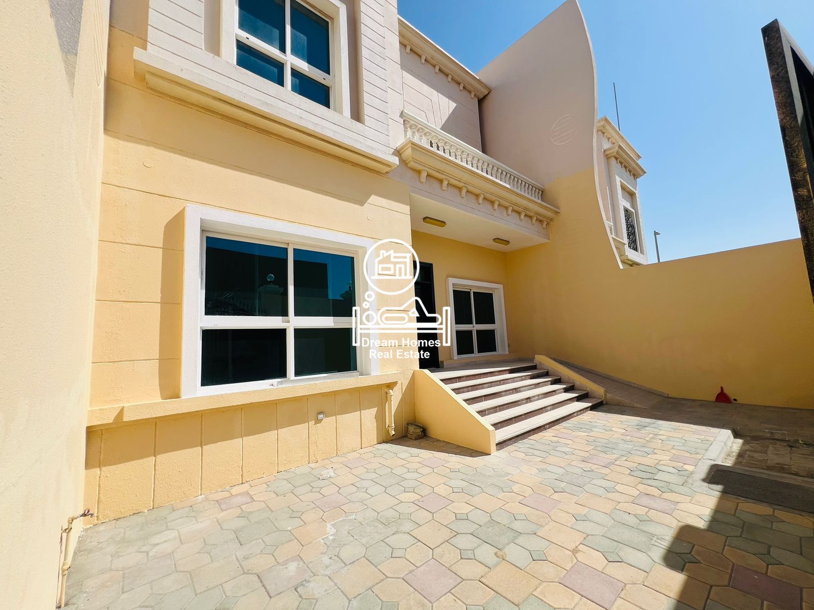 Nice and clean villa for rent in Khalifa city