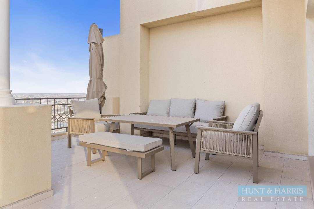 3 Bedroom for Rent Al Hamra Village - Upgraded - Amazing view