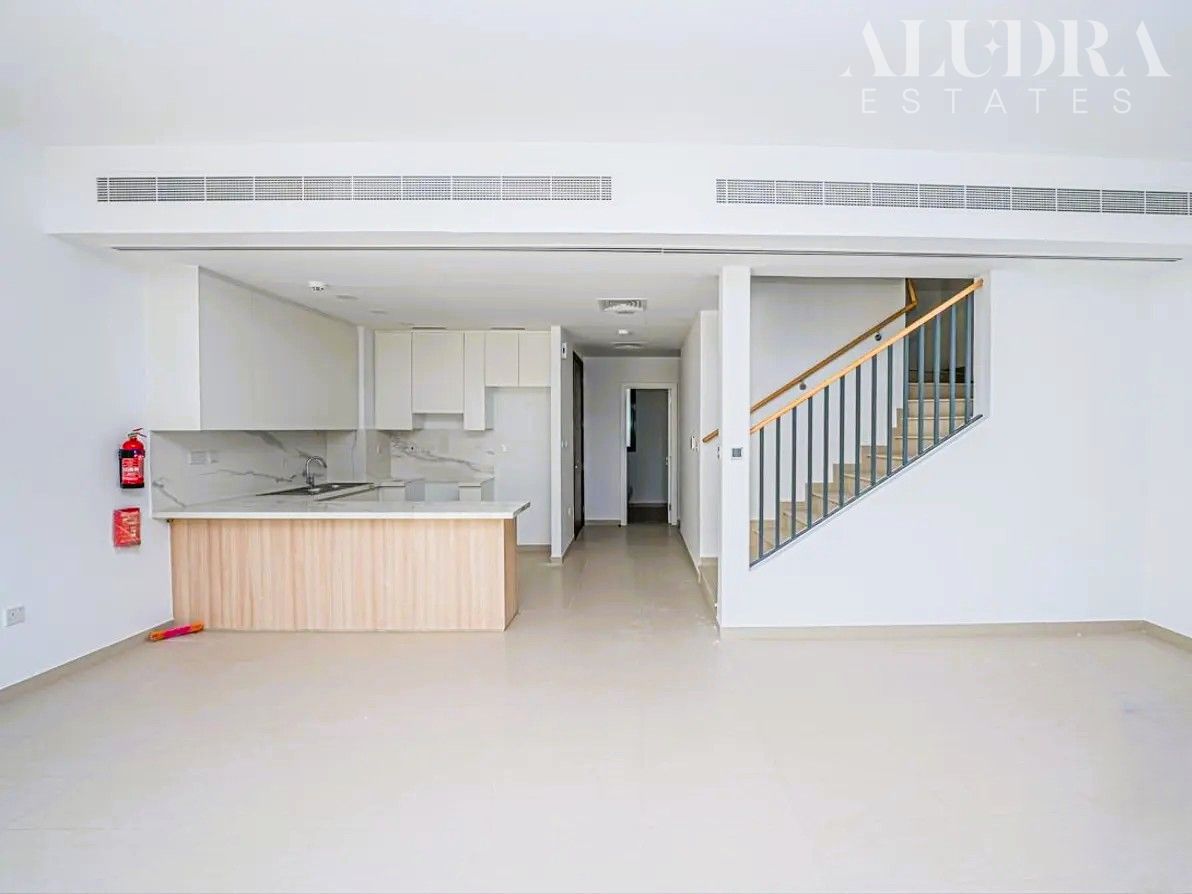Spacious 3BR + Maid | Family Villa | Single Row