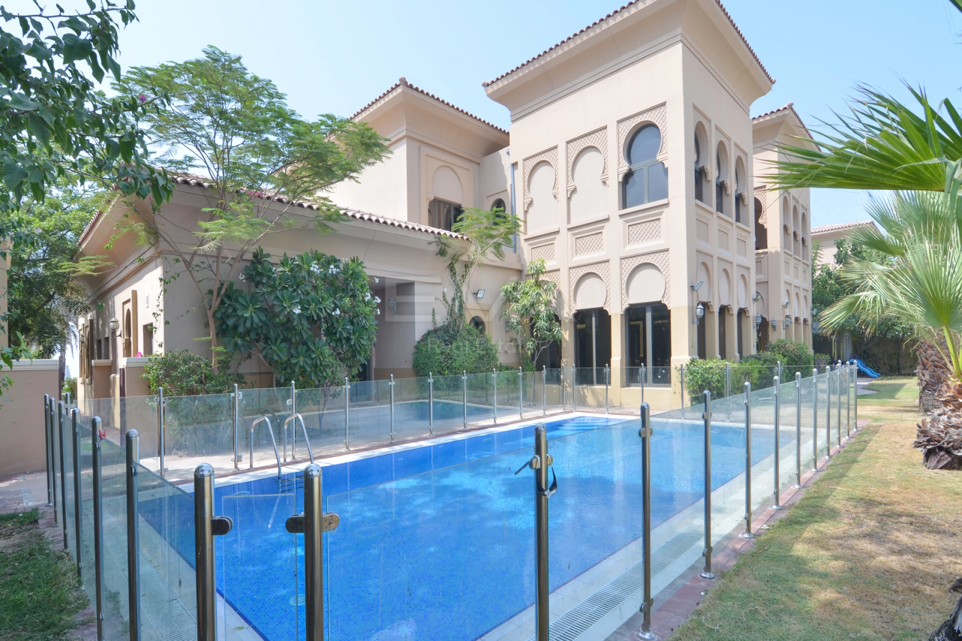 Mid Number | Amazing Garden | Marina Views