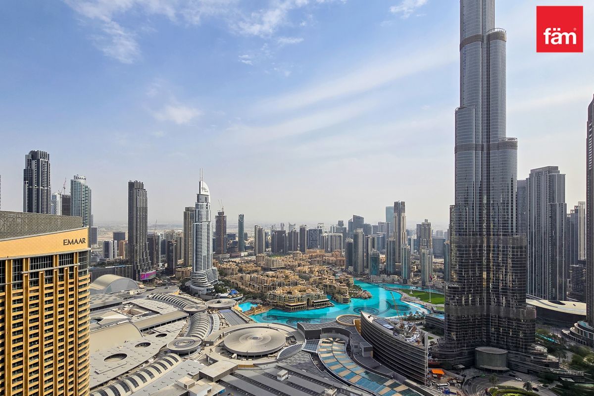 Luxurious Apartment With Service Amenities