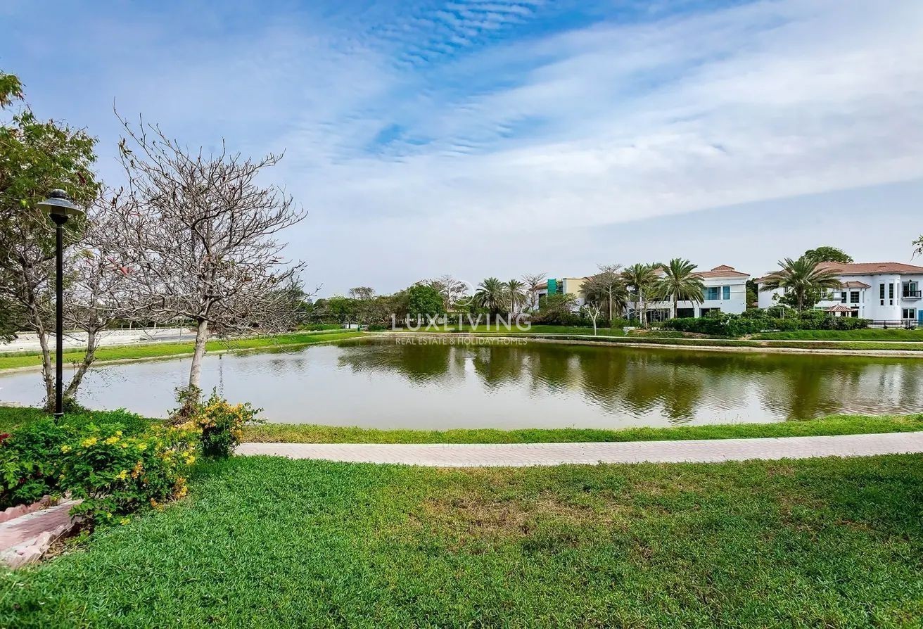 Lake View | Upgraded Villa | Ready to Move