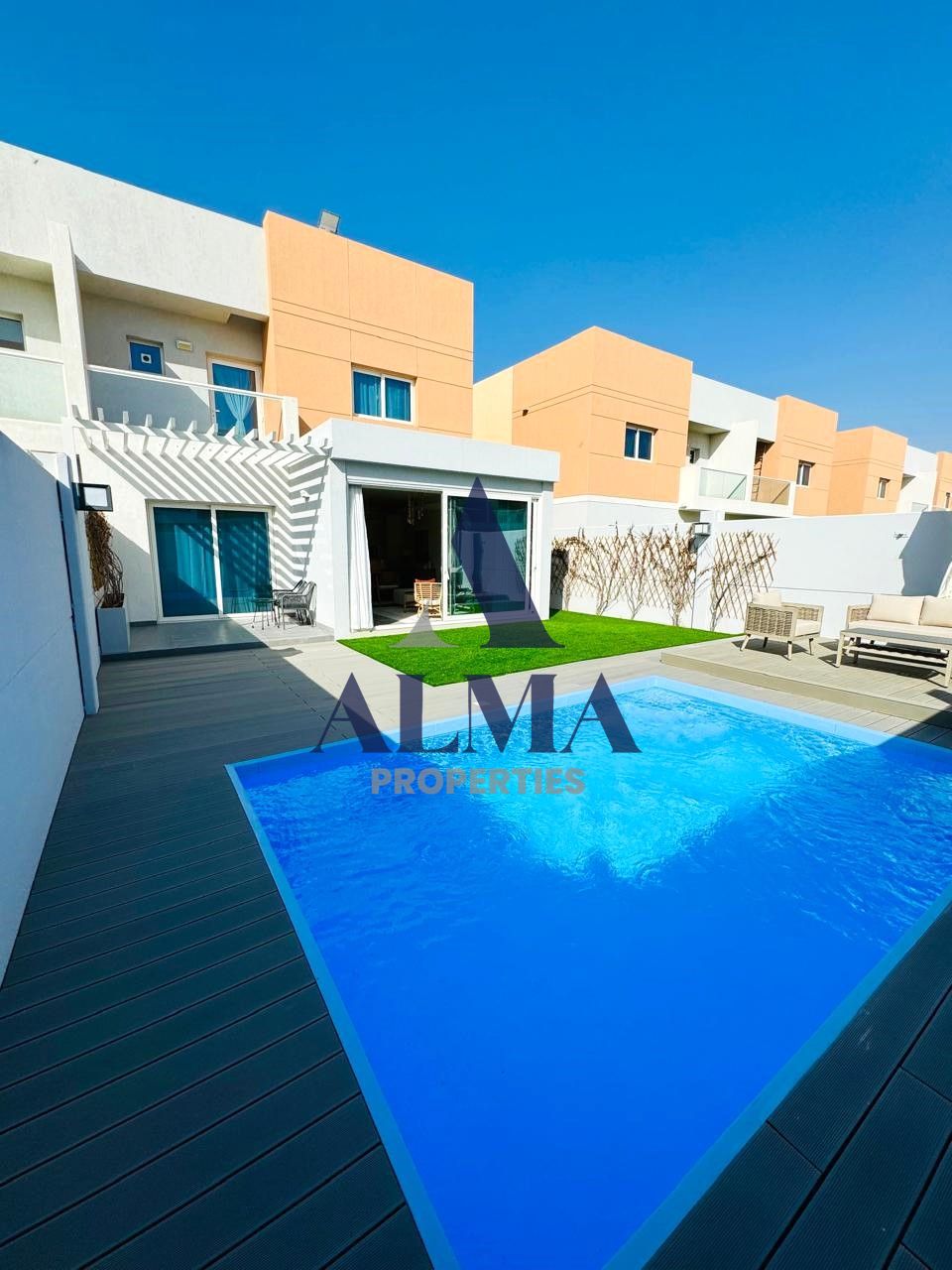 Single Row 3BHK + Maid | Private Pool | Prime Location