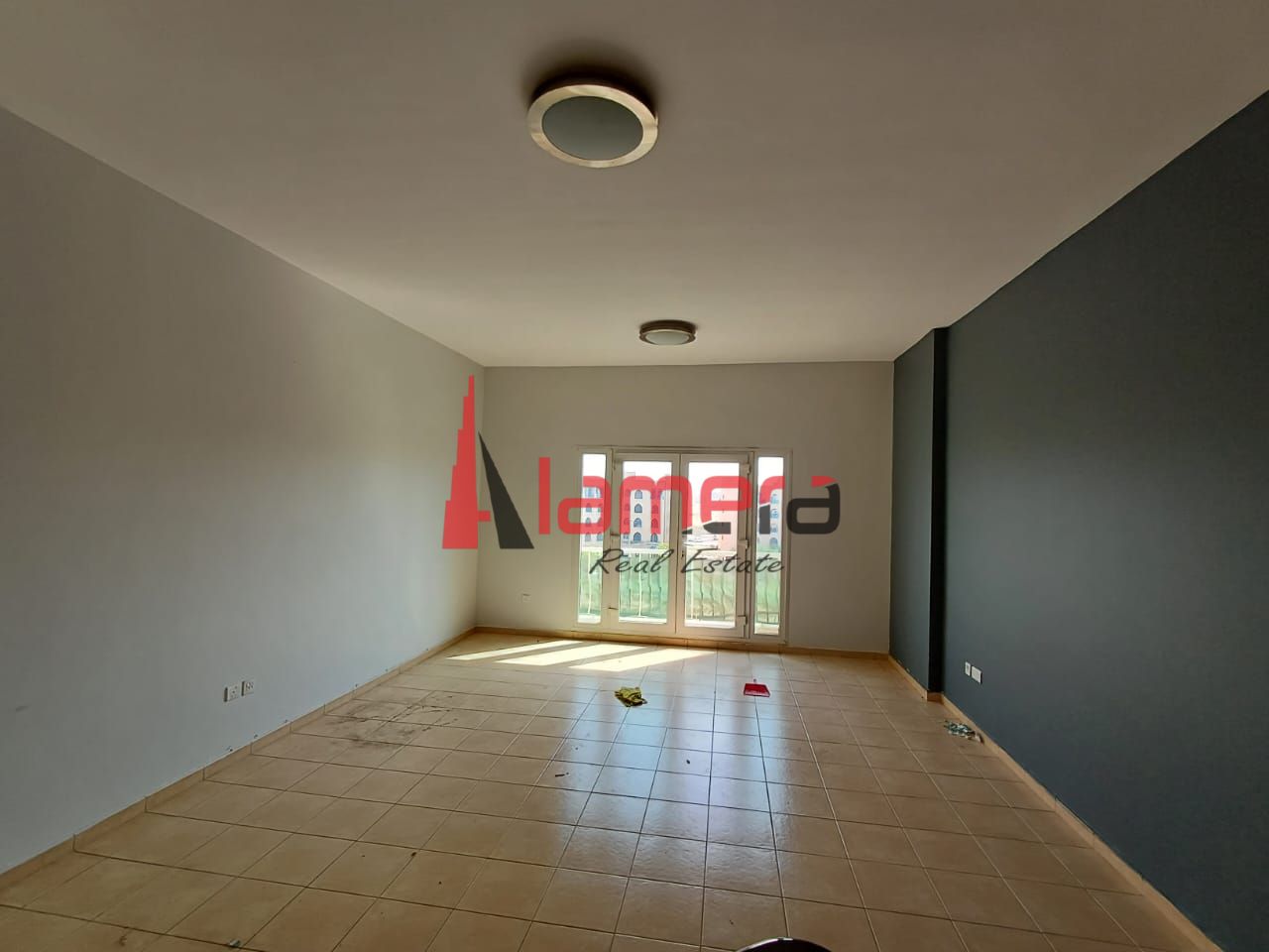 Vacant | Family Only | Closed Kitchen | Spacious and Bright | With Balcony and Dedicated Free Parking