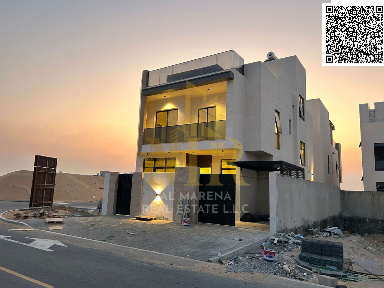 Villa for Sale in Al Bahia – Two Floors & Roof | 6 Master Bedrooms | Majlis & Living Room | Corner | 3,014 sq ft