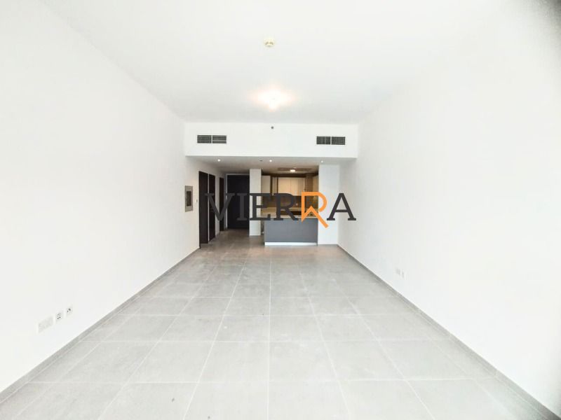 1BR+Laundry | Sea View | Vacant