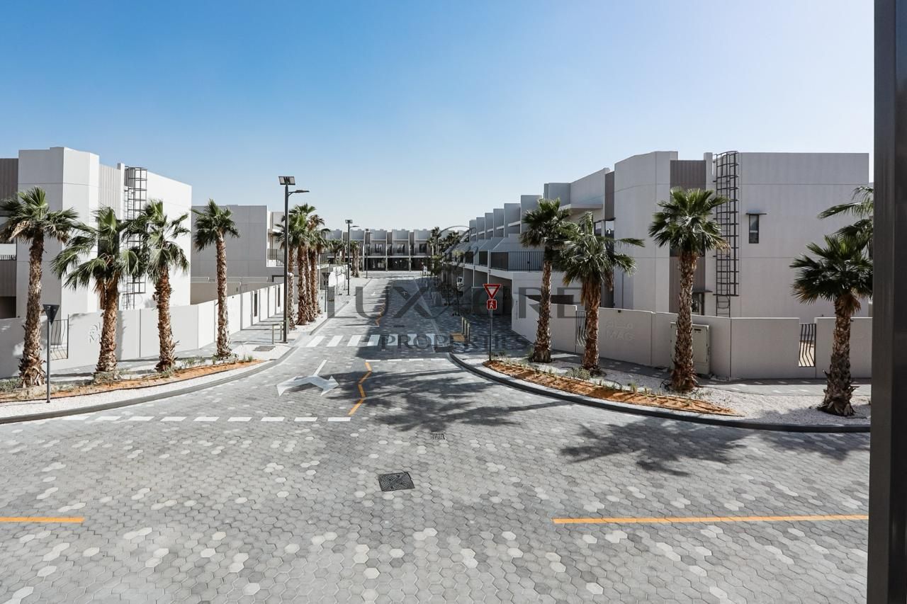 Luxury Living | 2BR+Maid | Prime Location