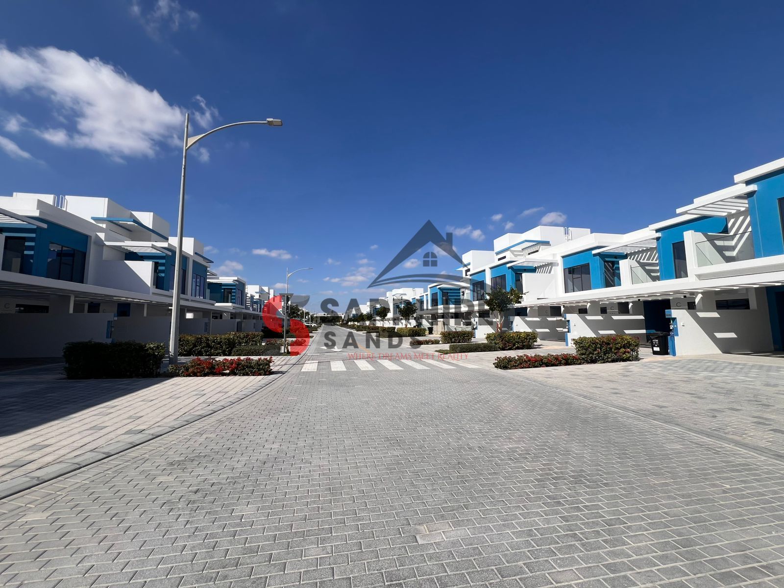 Brand new || 4 br || 12 Cheques || Lagoon community