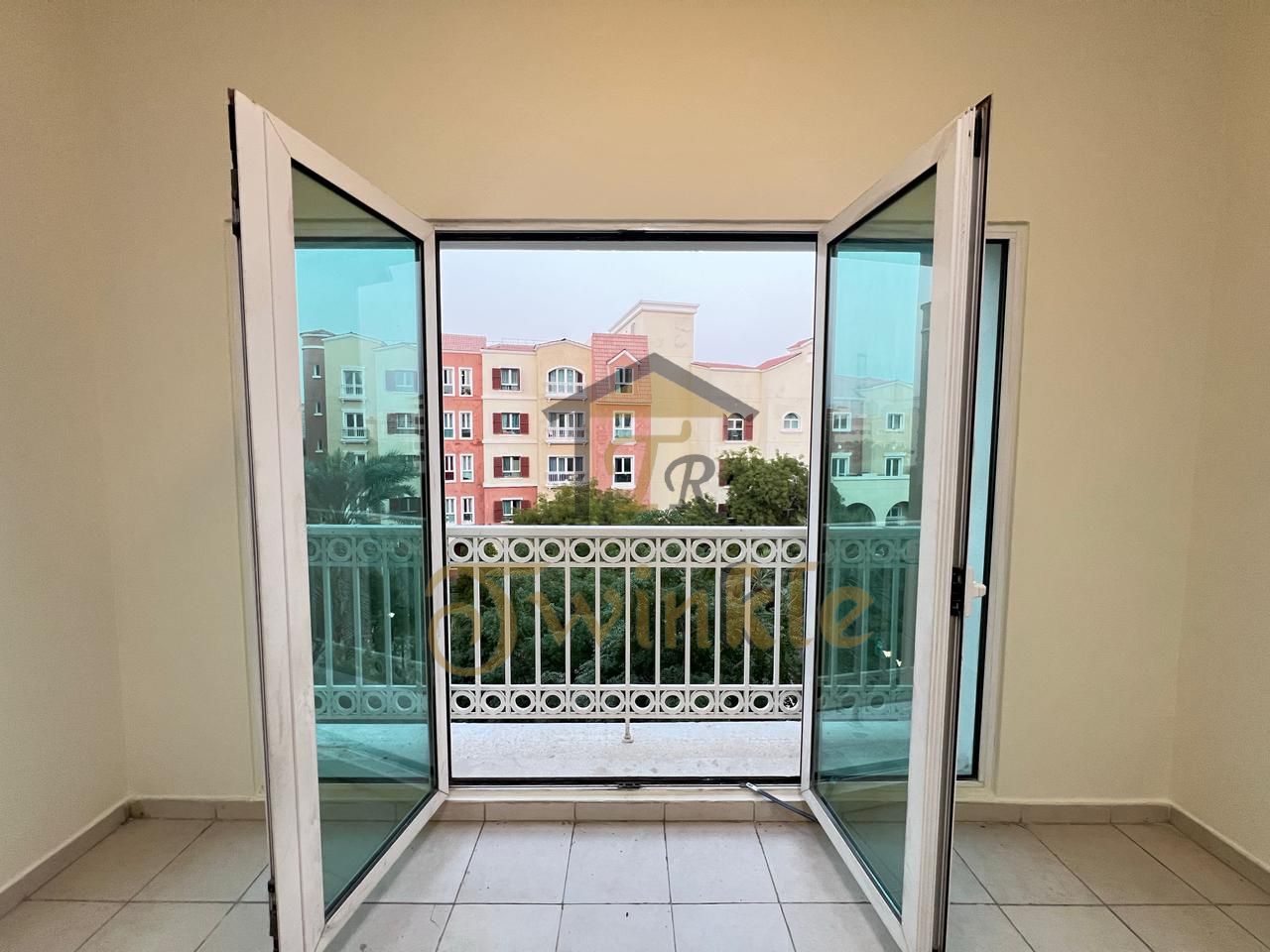 SPACIOUS U-TYPE UNIT WITH BALCONY | COMMUNITY VIEW