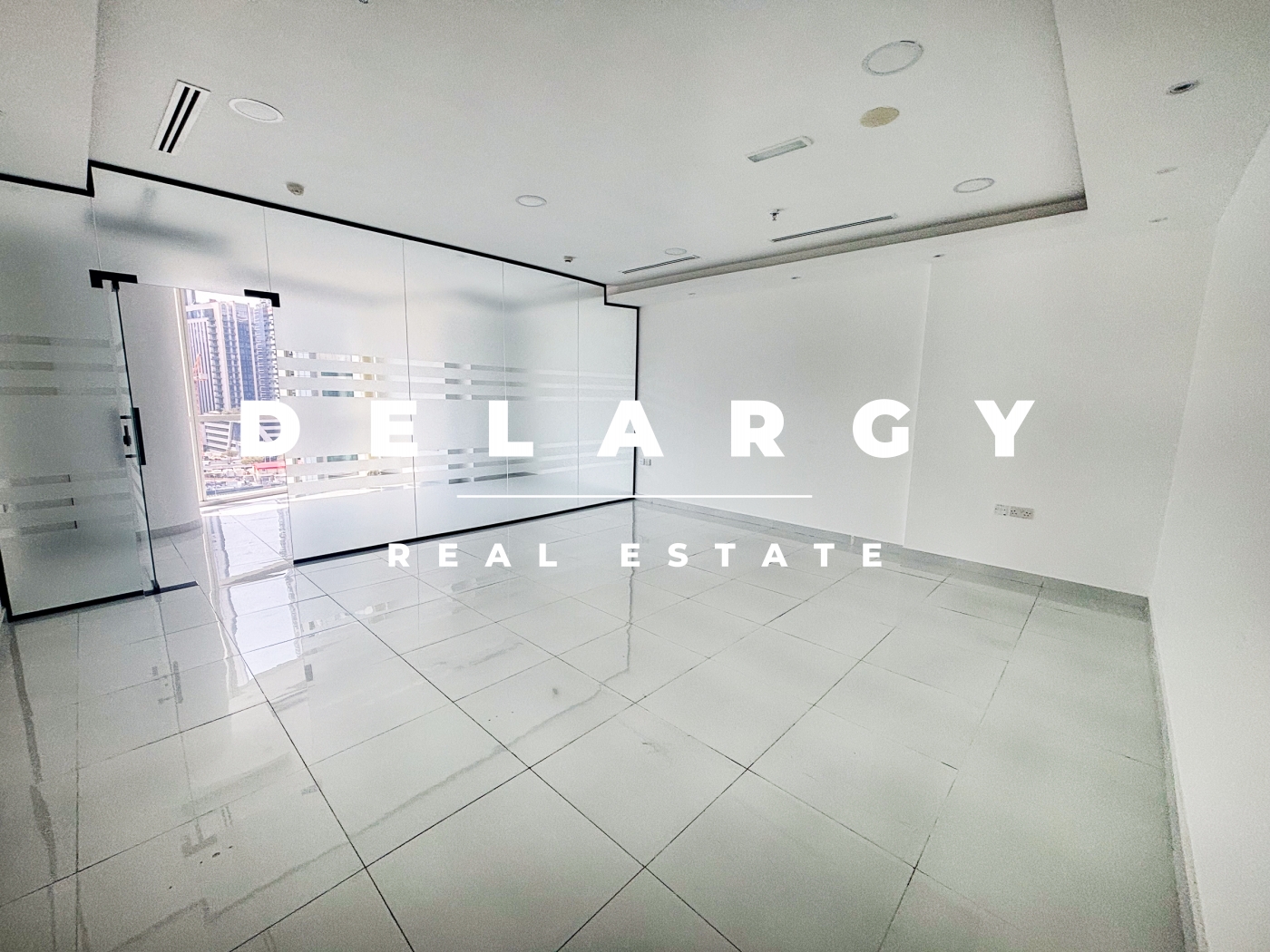 Fitted | Partitioned | Prime Location | Vacant