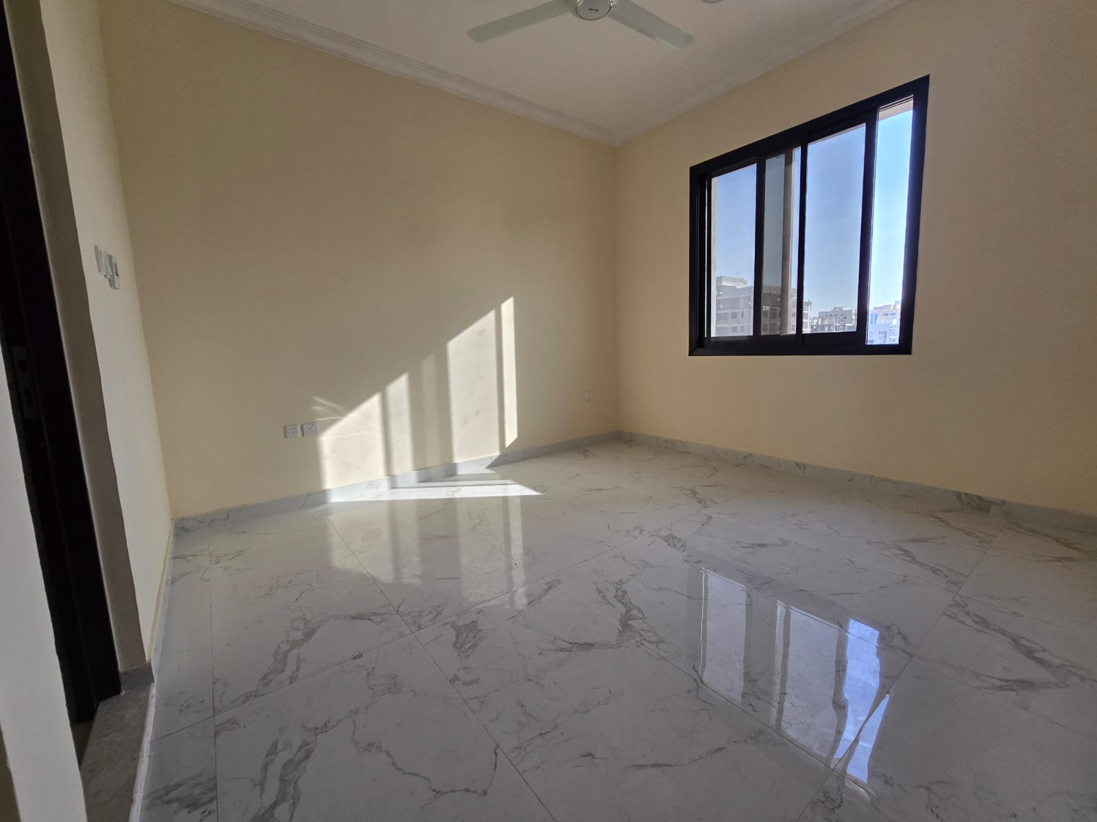 A prime rental opportunity in Al Jurf 3, behind the Chinese Market and near Al Qabail Discount Center. This prime location offers easy access to all e
