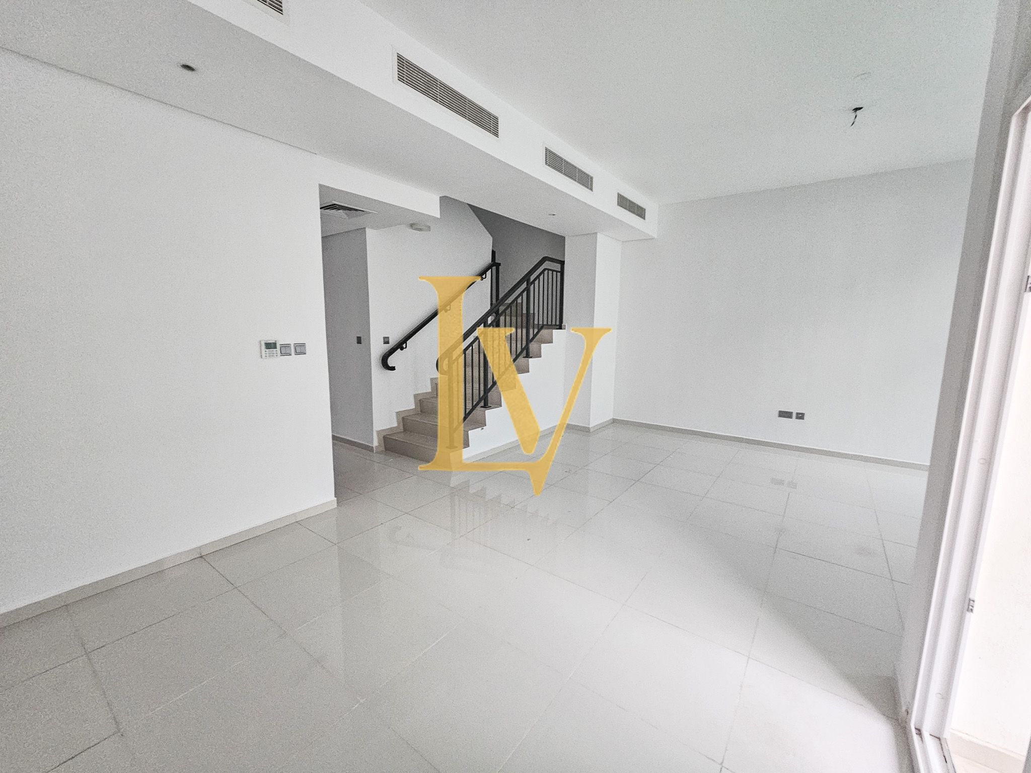 3Bedrooms + Maid’s Room | Middle Unit | Ready to Move | R2M14 | Close to Gate
