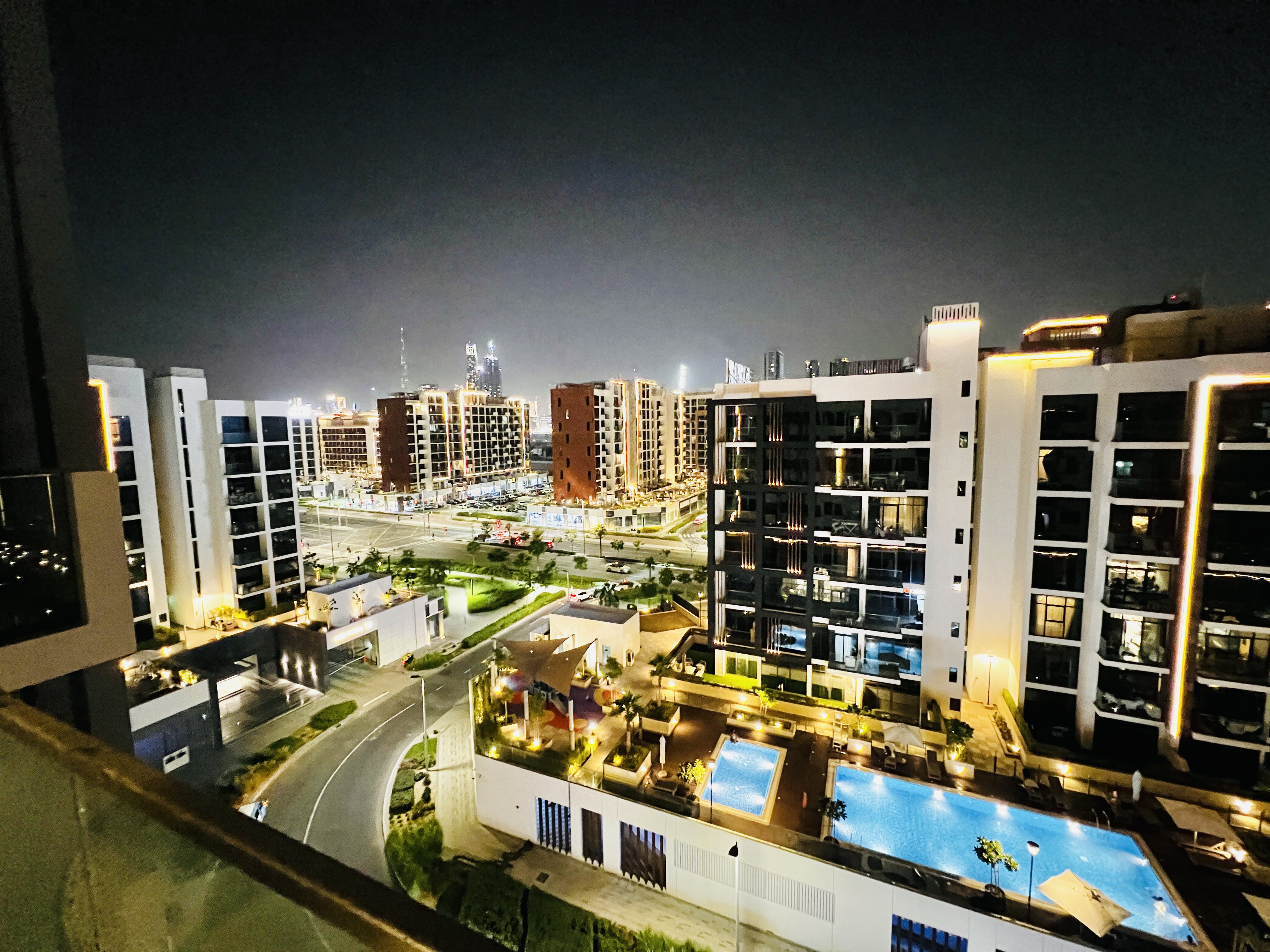 Fully Furnished// AC Free Spacious 1-bhk Just 85k Rent 4 Cheques & Kitchen Appliances