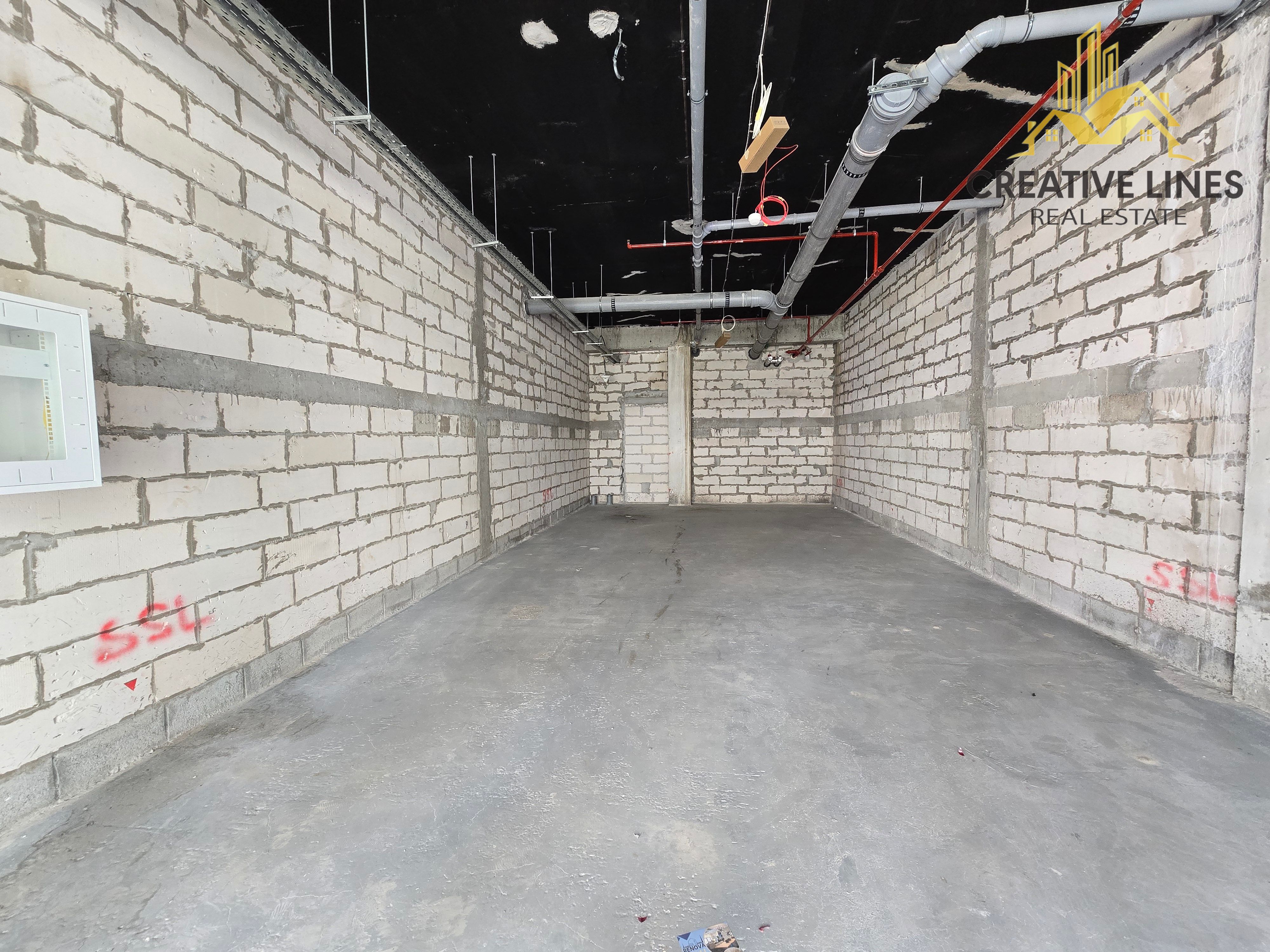 MAIN BOULEVARD - PRIME LOCATION - HIGH FOOTFALL