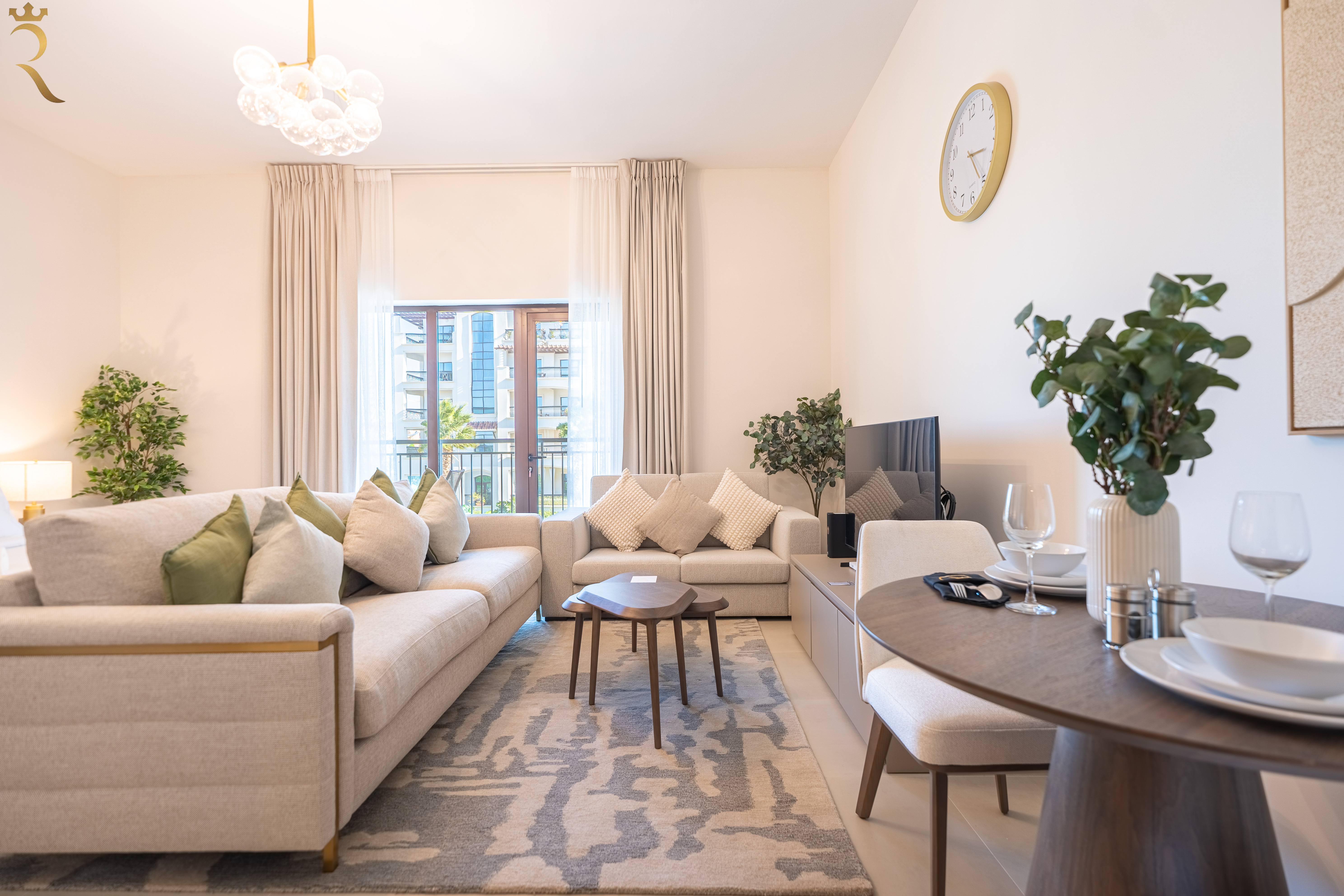 Chic Studio | Balcony & King Bed | Yas Golf