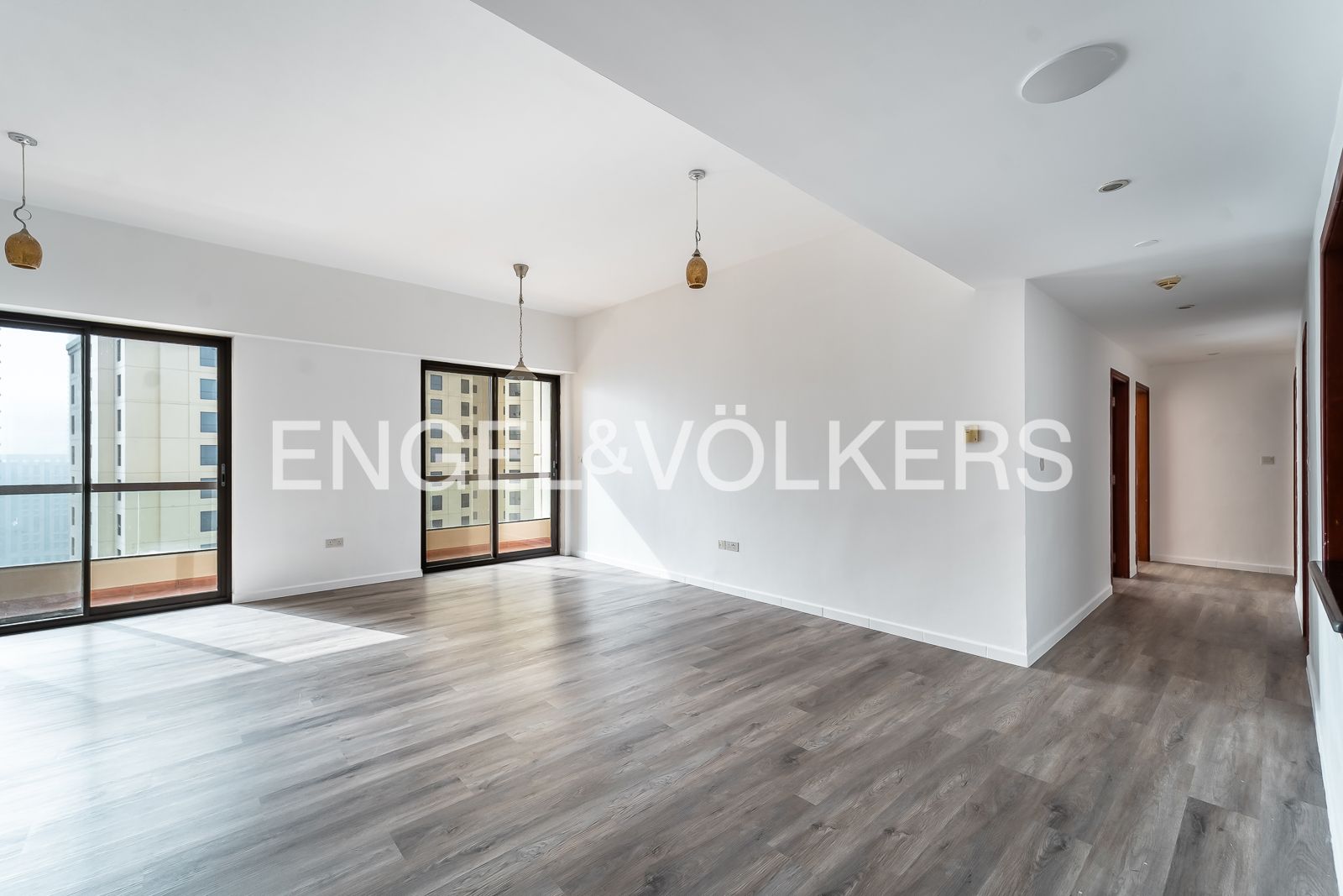 Vacant | Semi Upgraded | Prime Location