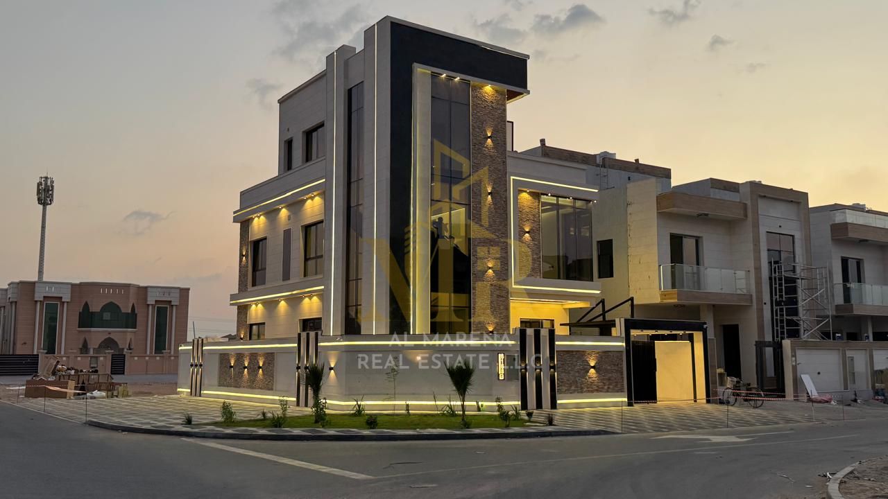 Villa directly from the owner, including registration and ownership fees. High-end finishing. Located on a main street, close to all services. Freehol