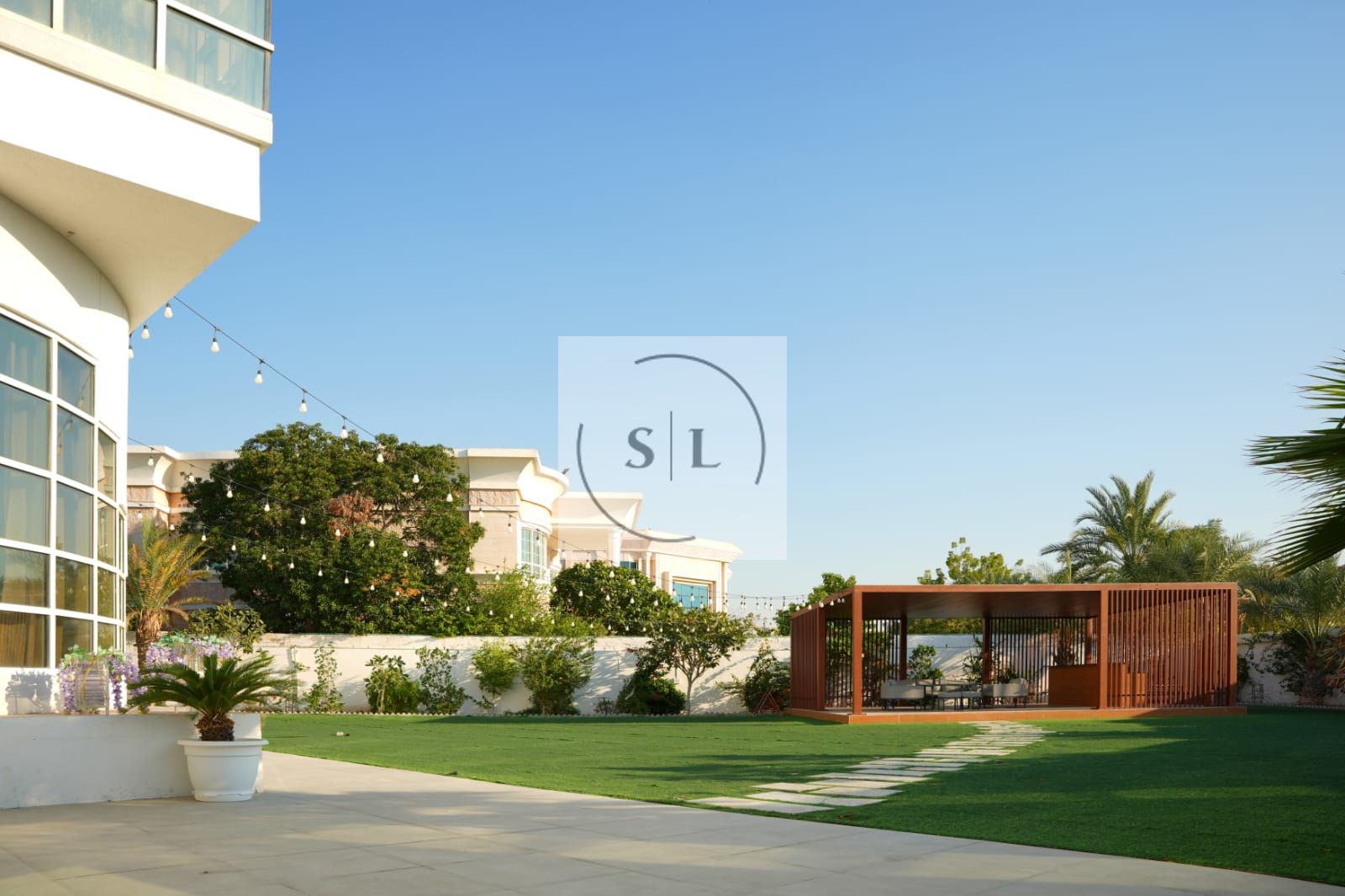 Independent Villa | Huge Garden & Garage