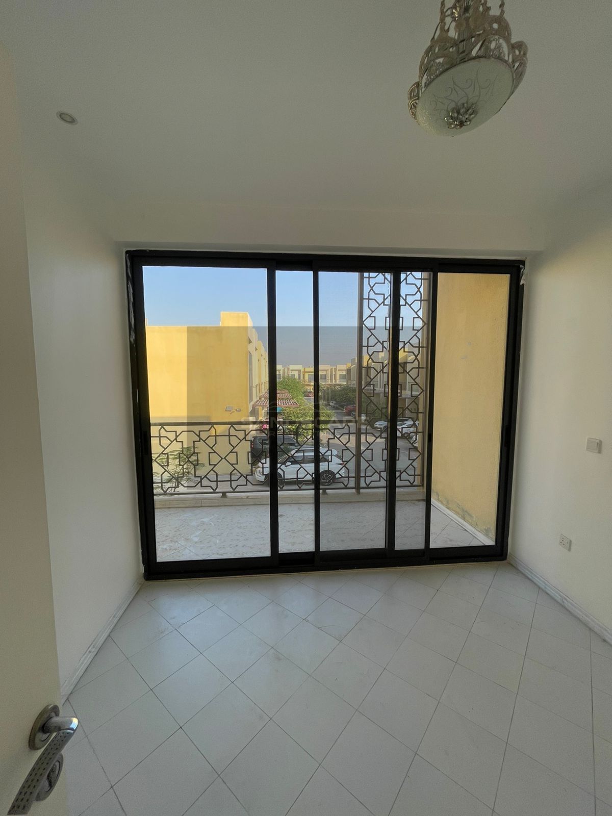 Elegant 1-BEDROOM FOR SALE IN SAHARA MEADOWS 2