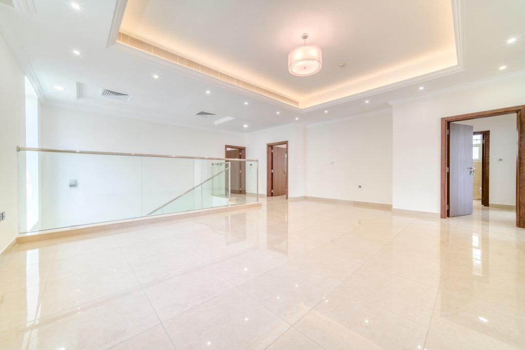 VASTU COMPLIANT | CORNER UNIT | SPACIOUS LAYOUT