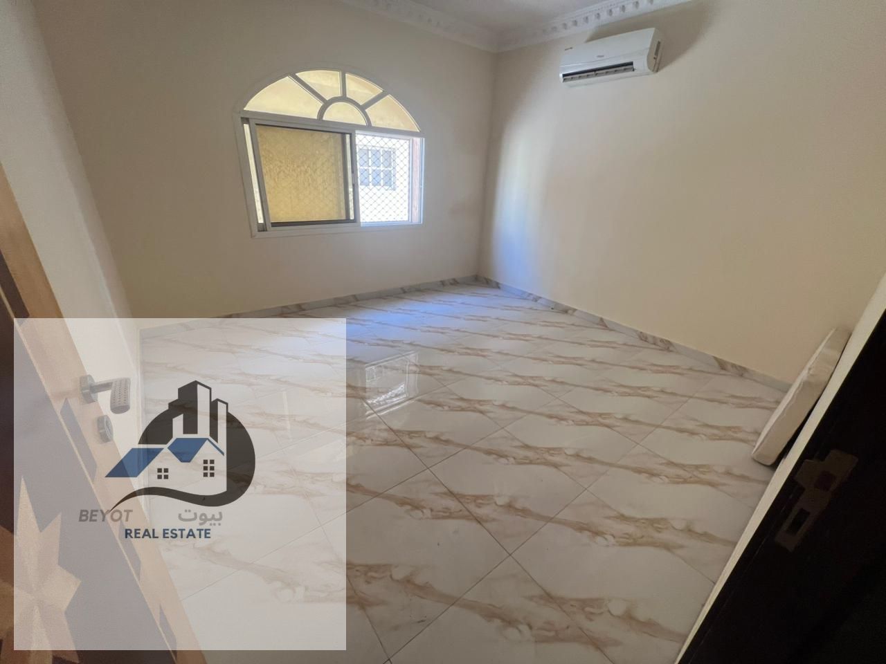 For Rent in Ajman – Al Mowaihat 3 A well-located 2-bedroom apartment in Al Mowaihat 3 with easy access to Dubai and Sharjah, close to all essentia