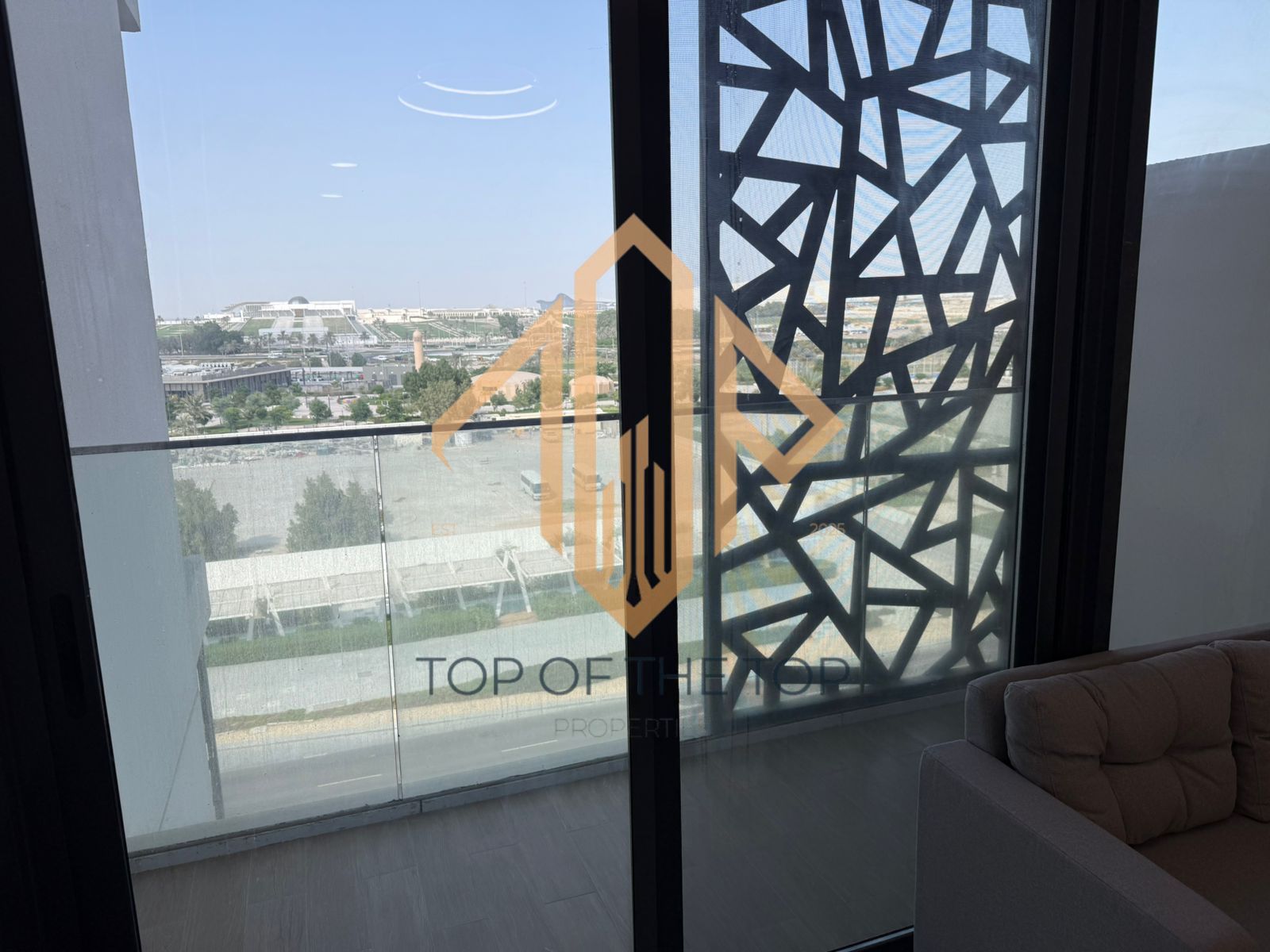 Furnished Unit| Well Maintained| Ready To Move