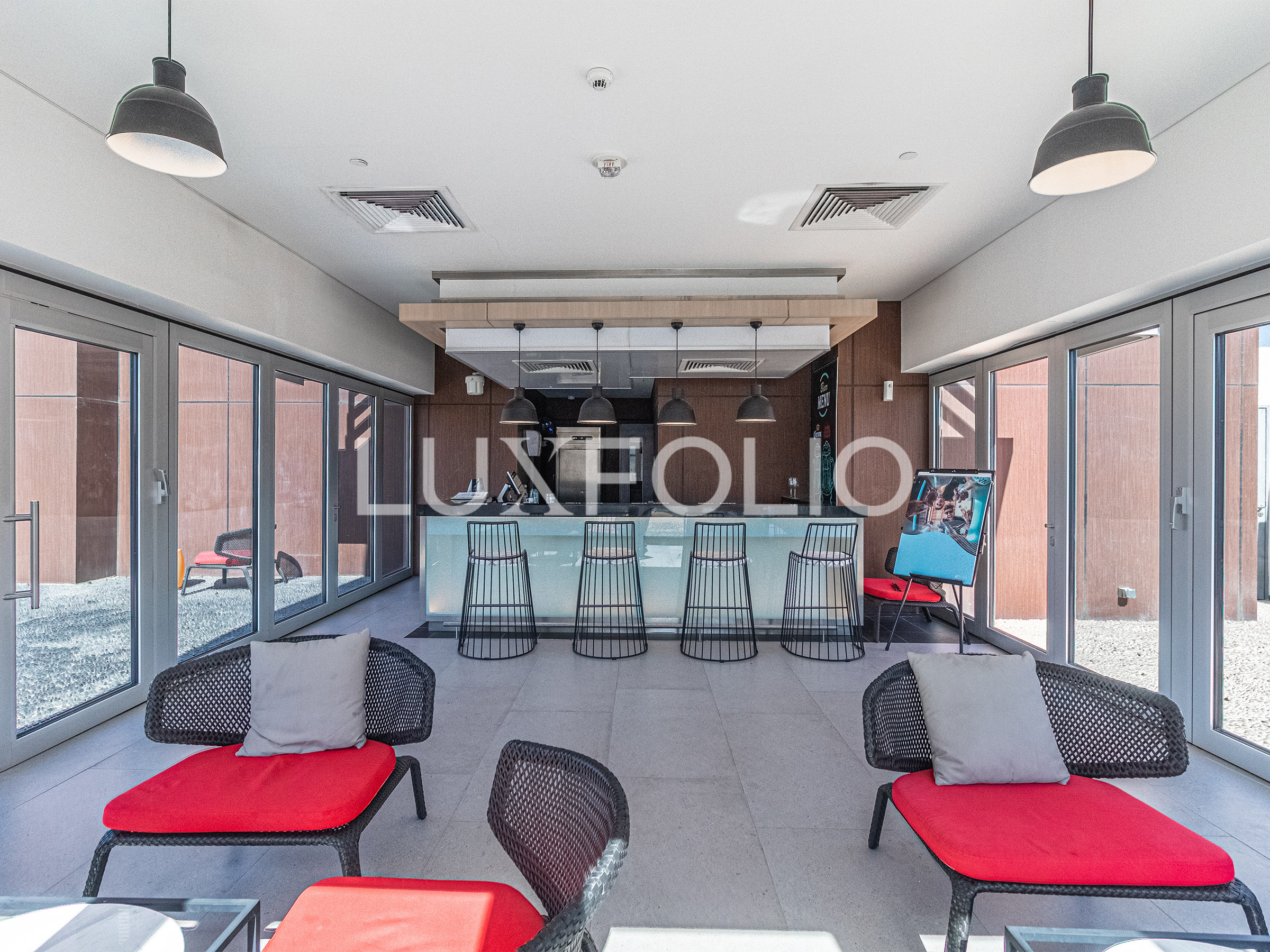 Turnkey Poolside Restaurant & Bar | 4