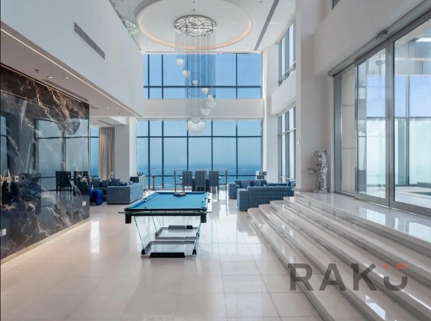 Stunning Duplex | Canal View | Prime Location