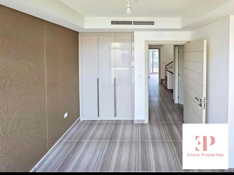 3Bedroom Townhouse l Rent l vacant